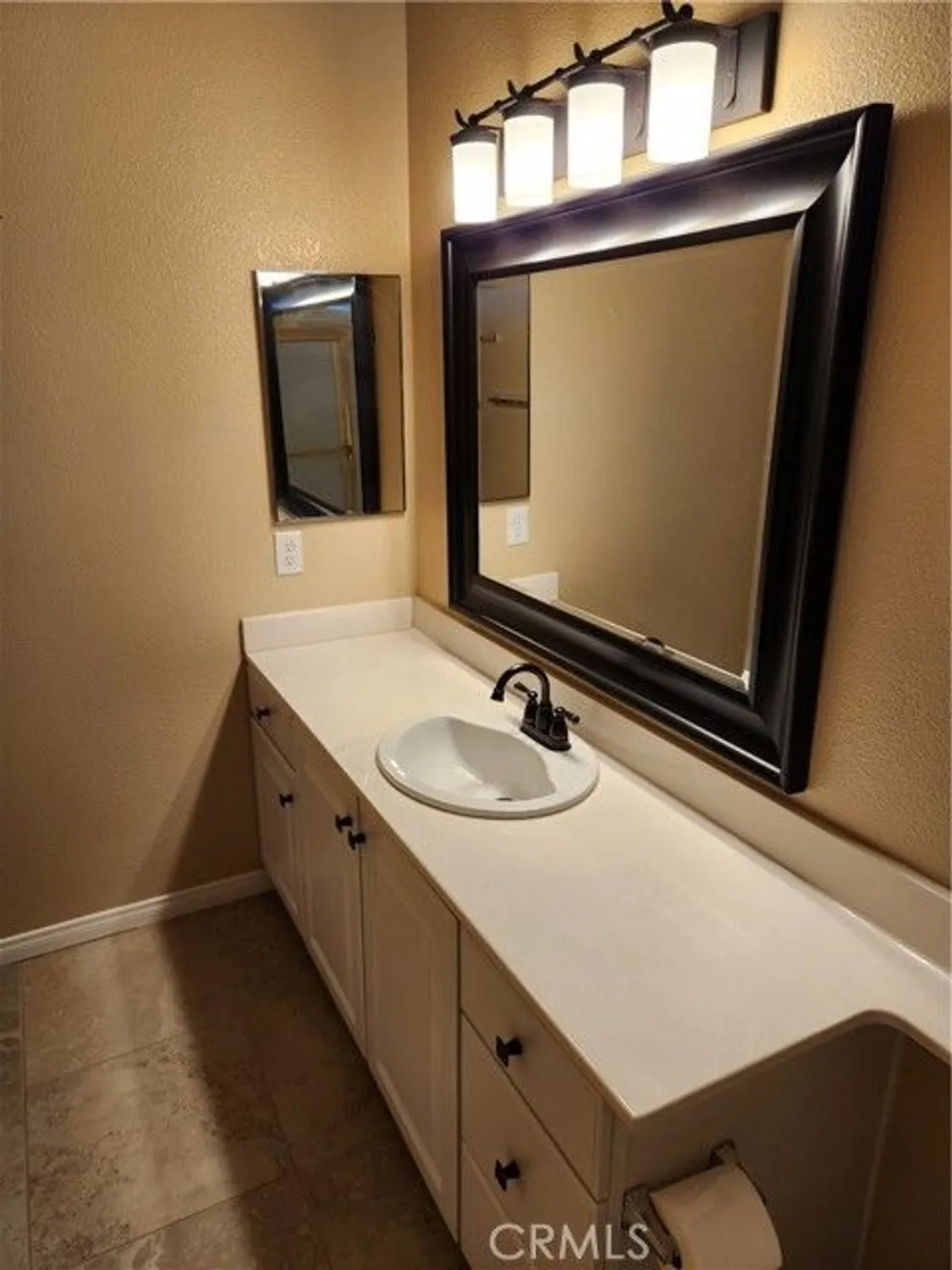 Property Slideshow image 25 of 74 | 2036 melbourne cir, Banning, CA, 92220