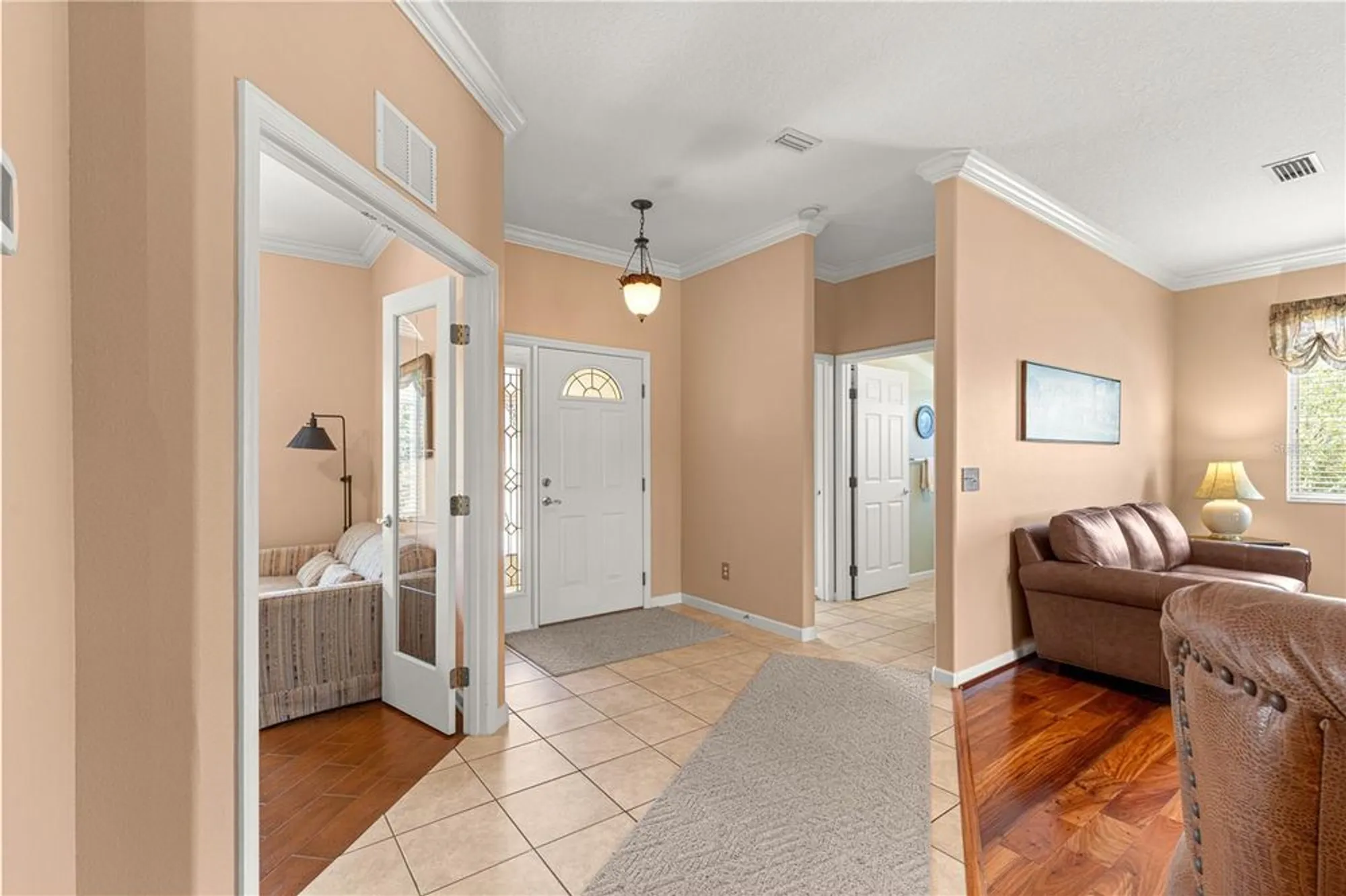 Property Slideshow image 8 of 50 | 5543 nw 25th loop, Ocala, FL, 34482