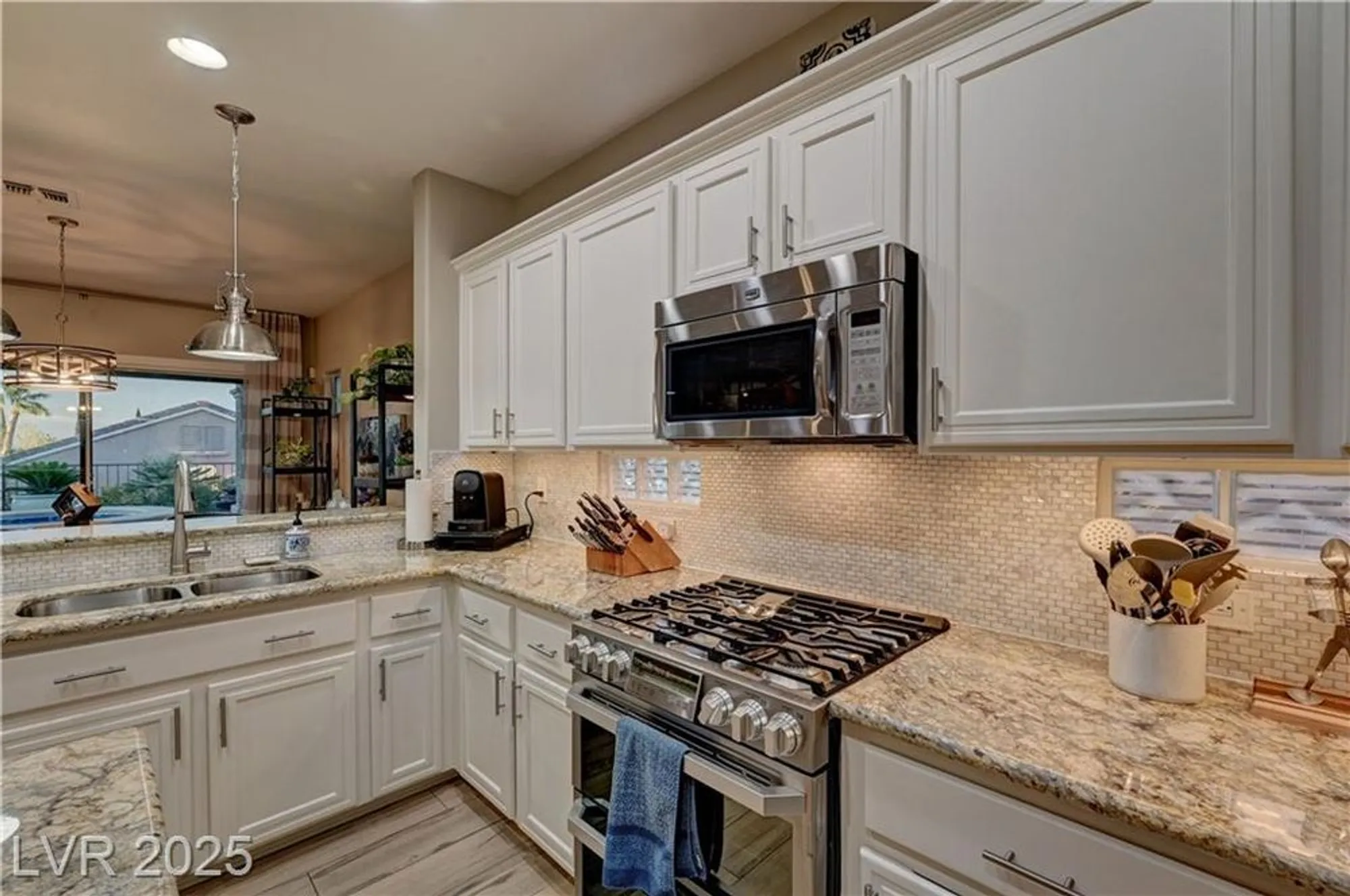 Property Slideshow image 20 of 50 | 3034 hickory valley rd, Henderson, NV, 89052