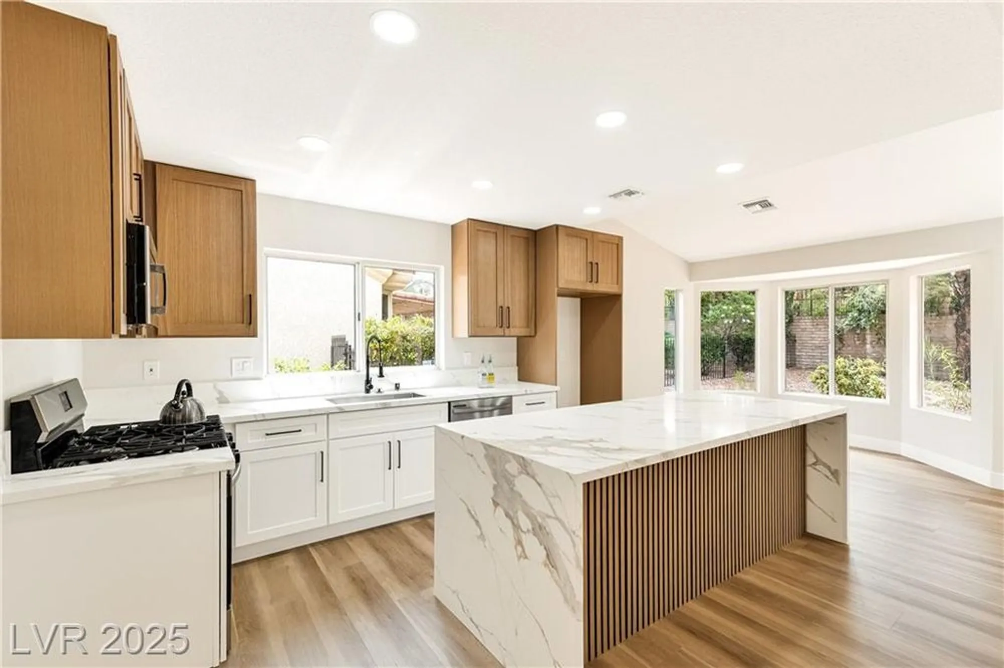 Property Slideshow image 4 of 35 | 2645 saltbush dr, Las Vegas, NV, 89134