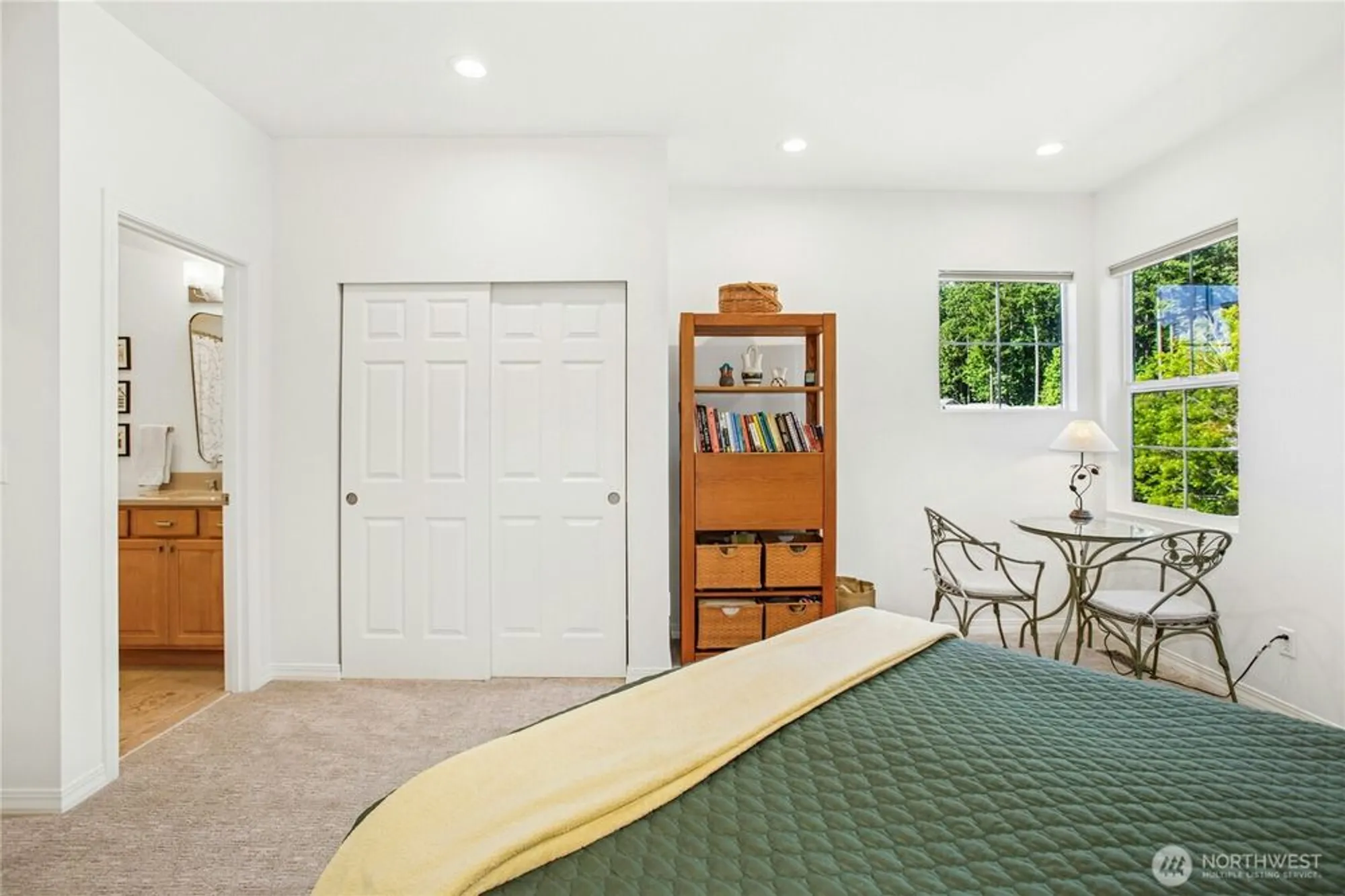 Property Slideshow image 16 of 25 | 22864 ne 130th st, Redmond, WA, 98053