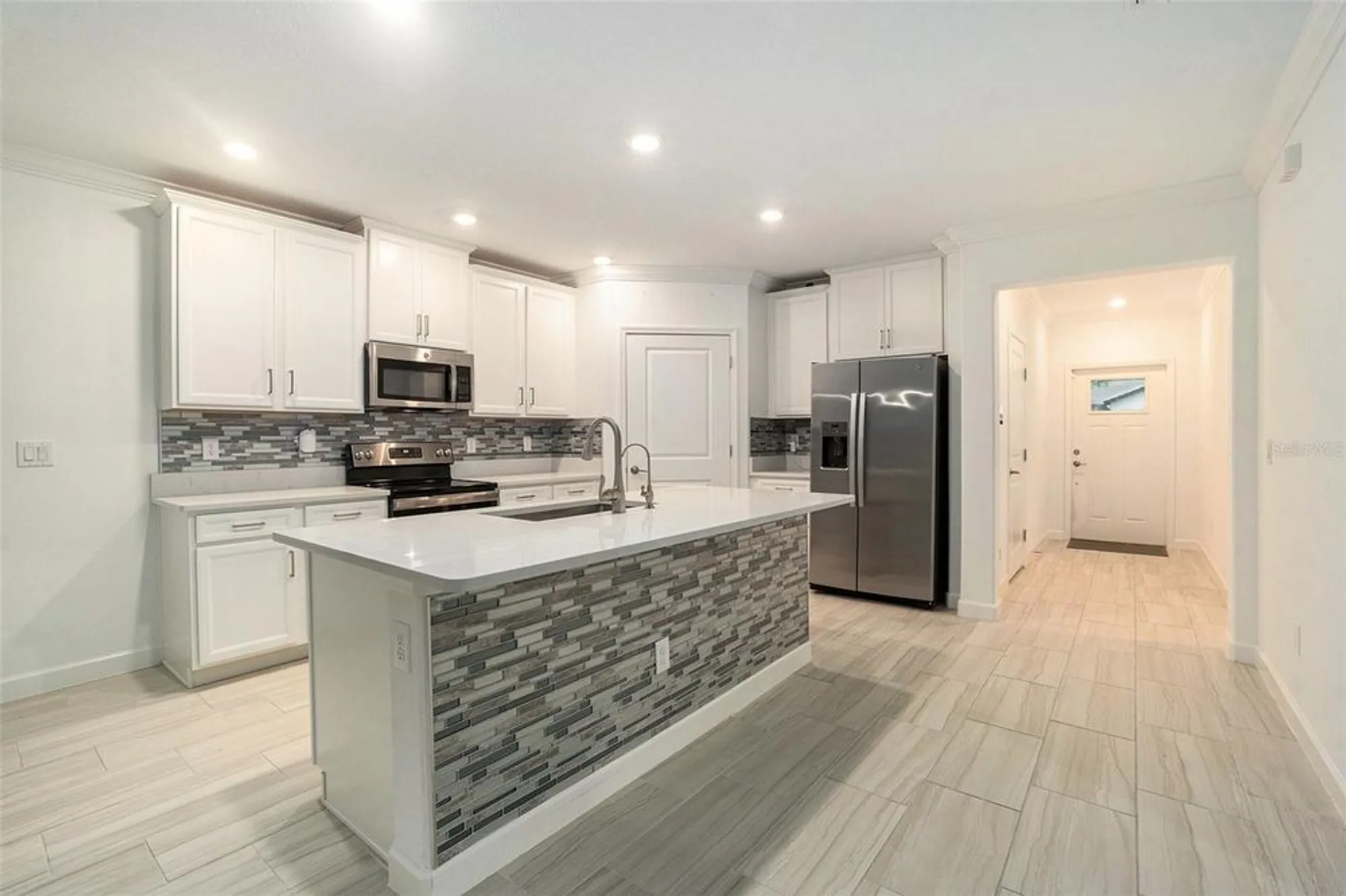 Property Slideshow image 5 of 17 | 16664 shell bay dr, Land O Lakes, FL, 34638