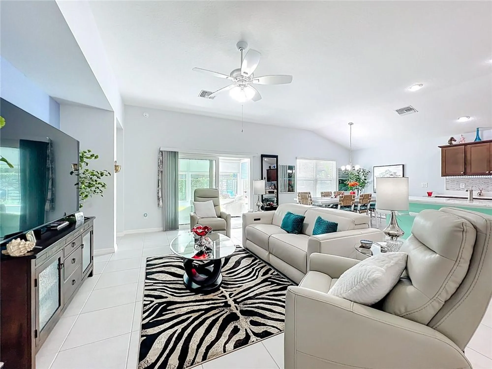 Property Slideshow image 12 of 62 | 6370 danielson loop, The Villages, FL, 32163