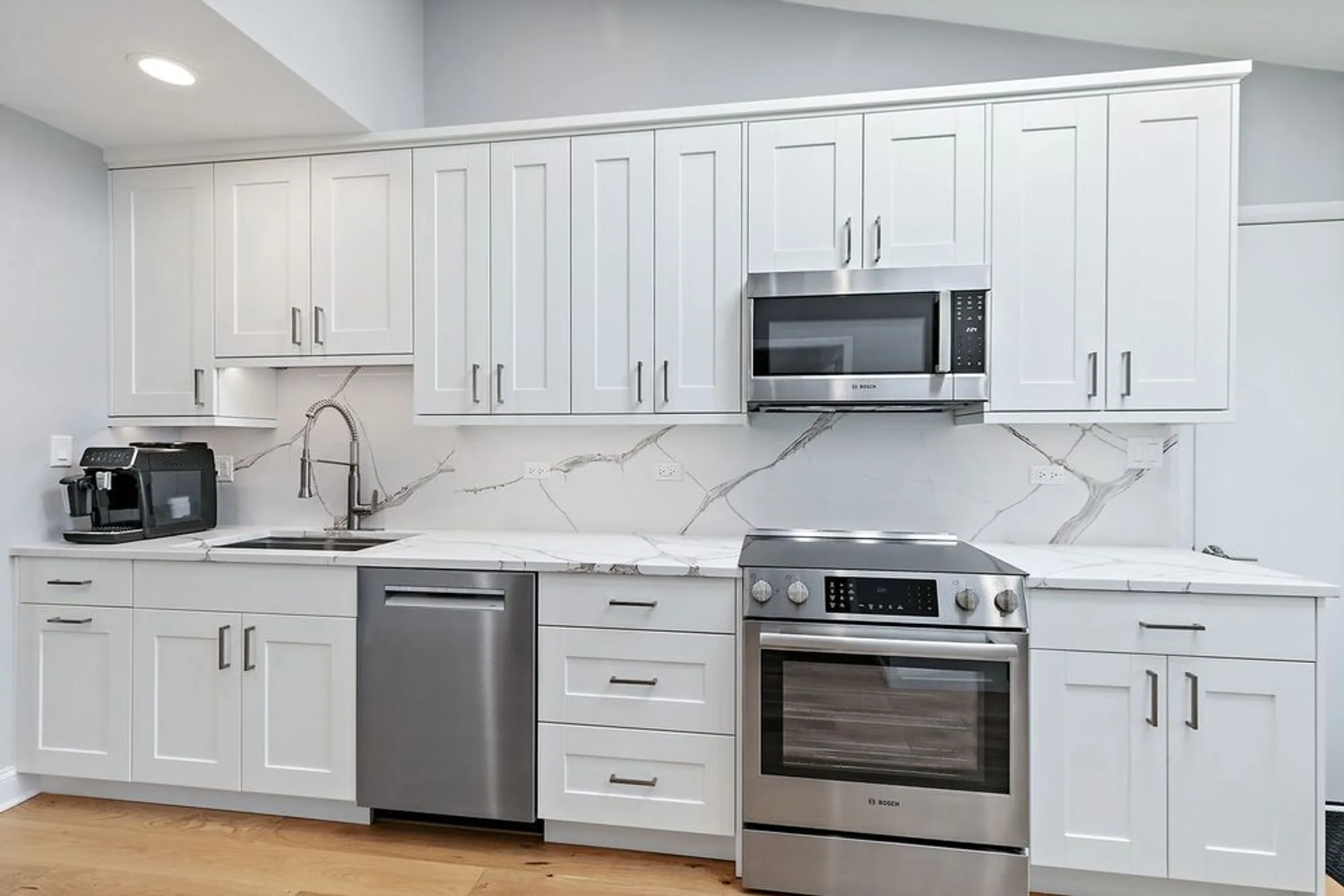 Property Slideshow image 9 of 48 | 535 woodview rd, Lake Barrington, IL, 60010