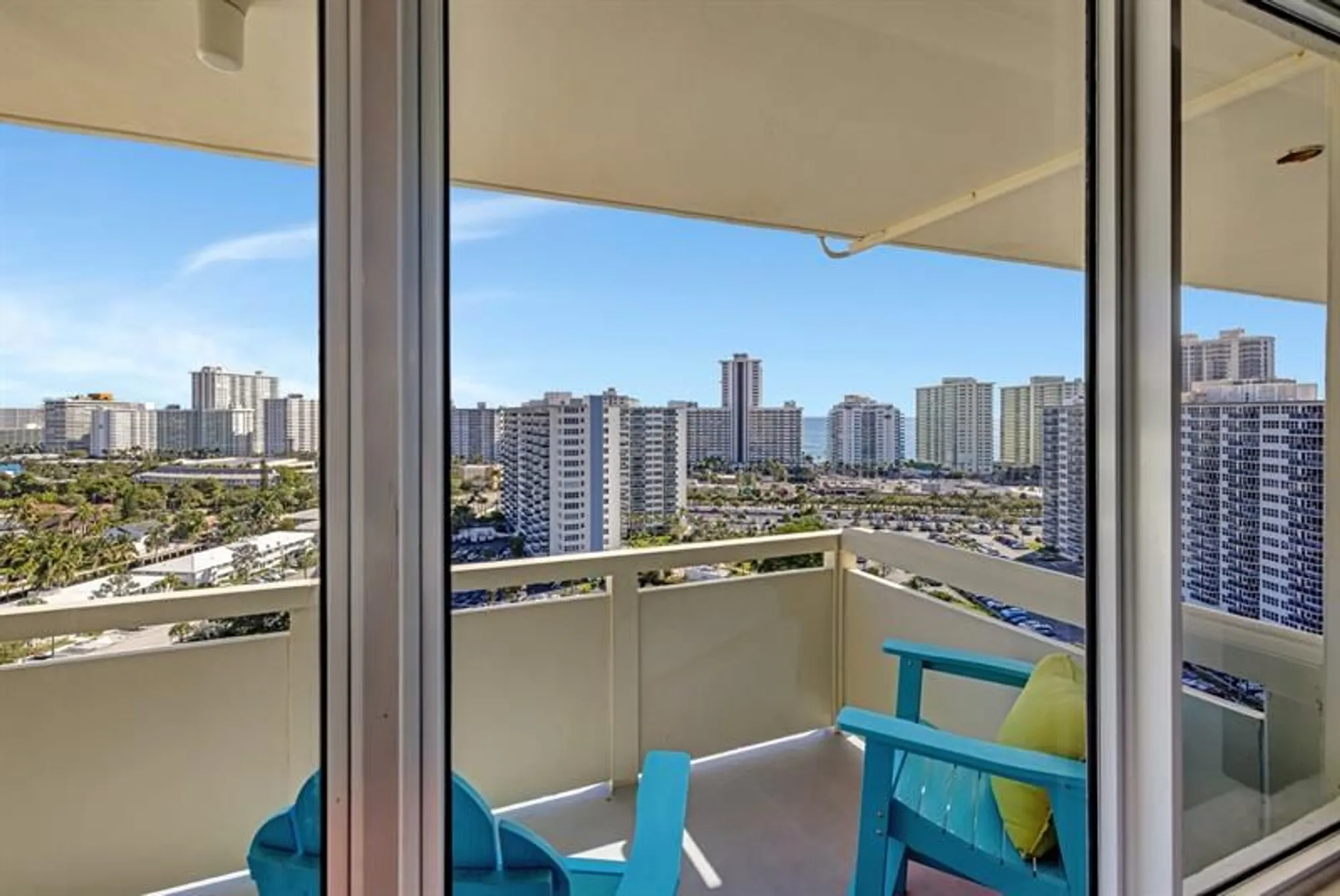 Property Slideshow image 14 of 45 | 3200 ne 36th st 1721, Fort Lauderdale, FL, 33308