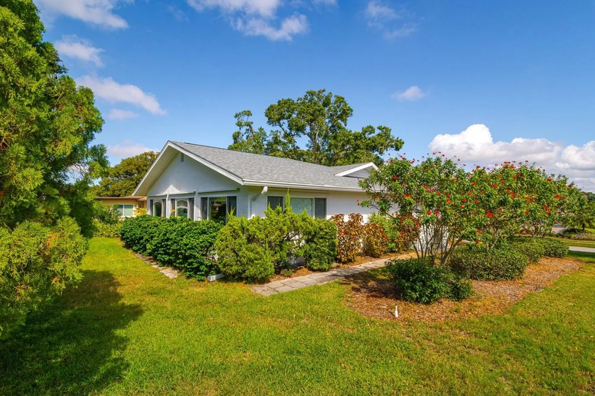 Property Slideshow image 5 of 45 | 1212 timberbrooke dr, Palm Harbor, FL, 34684