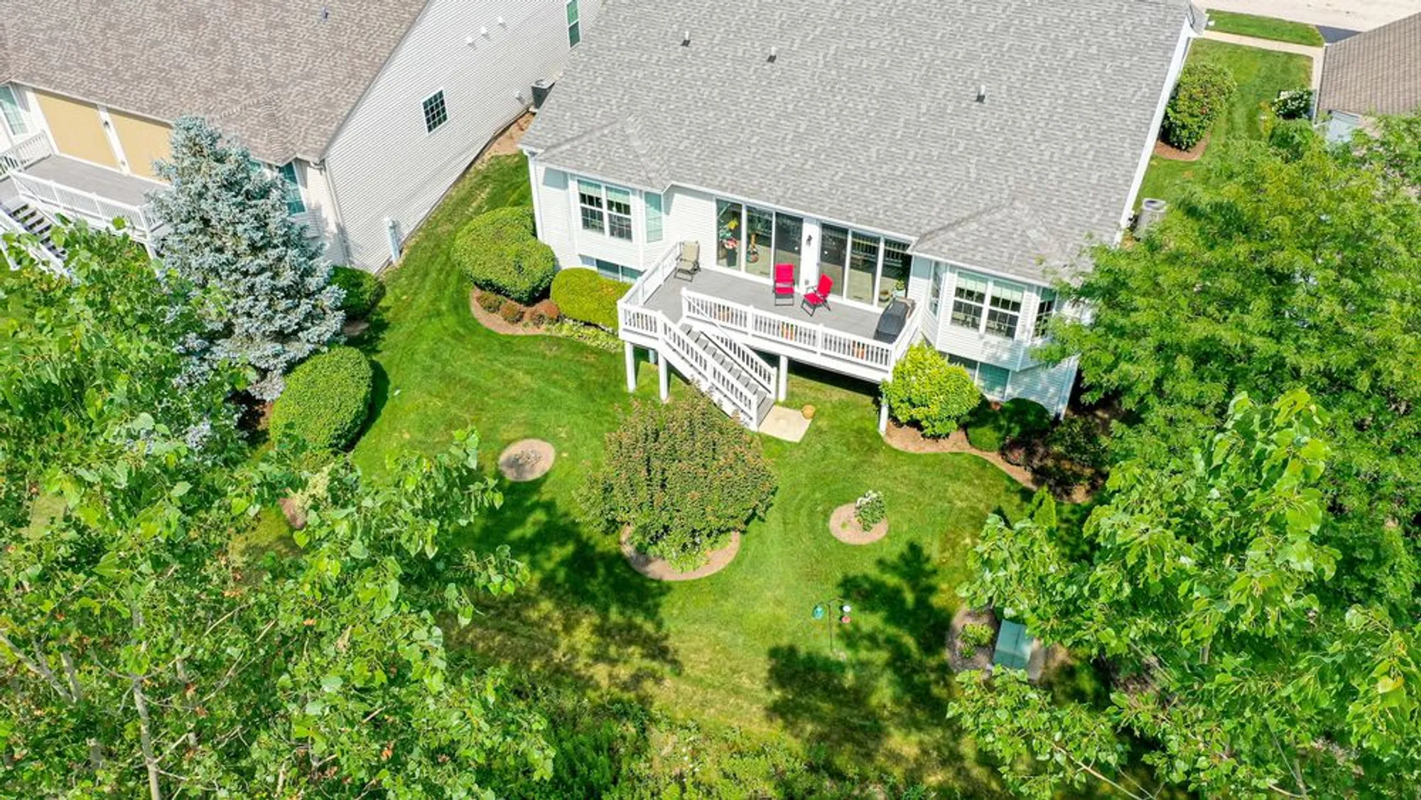 Property Slideshow image 25 of 34 | 12145 daphne dr, Huntley, IL, 60142