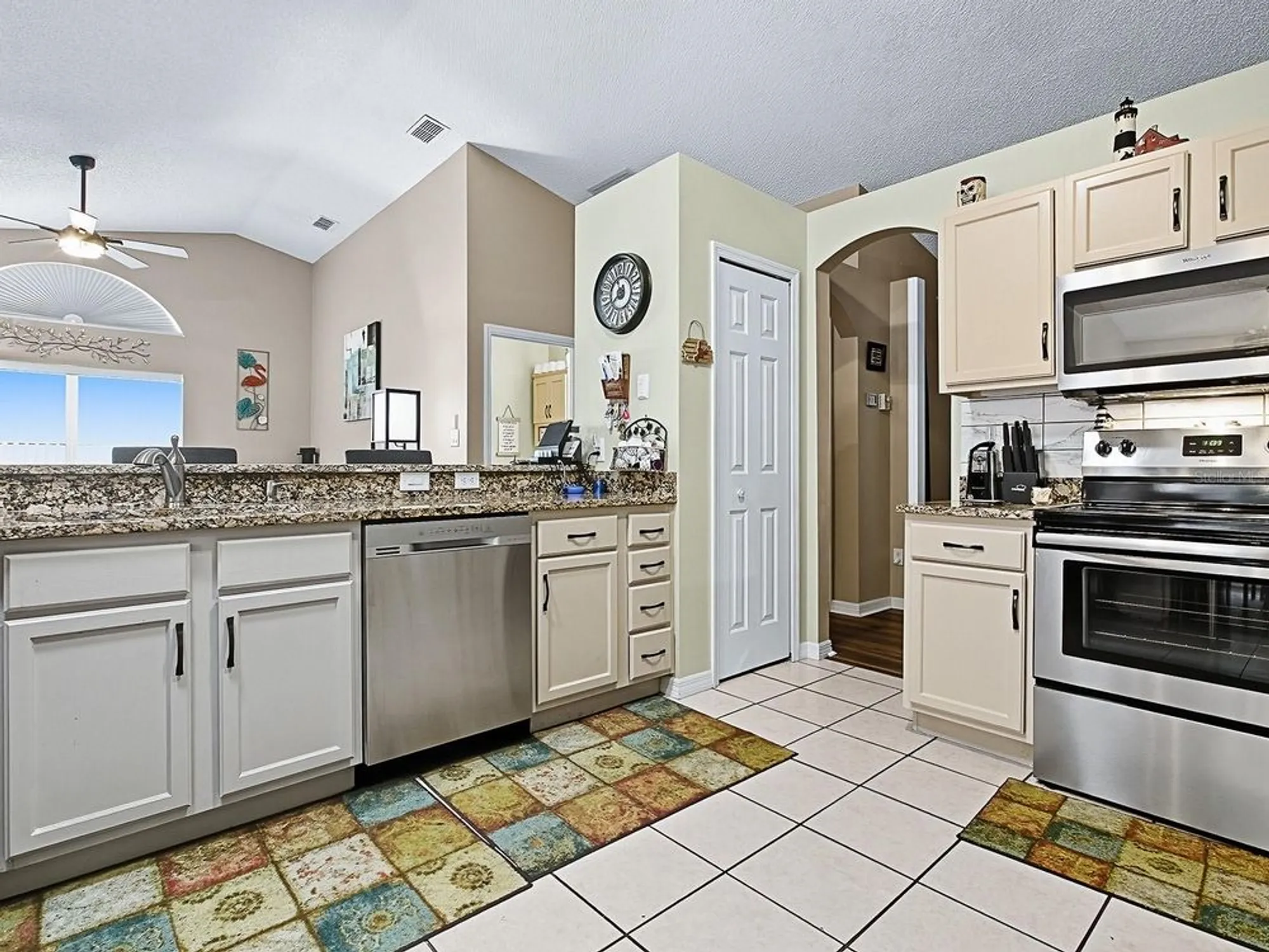 Property Slideshow image 13 of 65 | 4949 sawgrass lake cir, Leesburg, FL, 34748