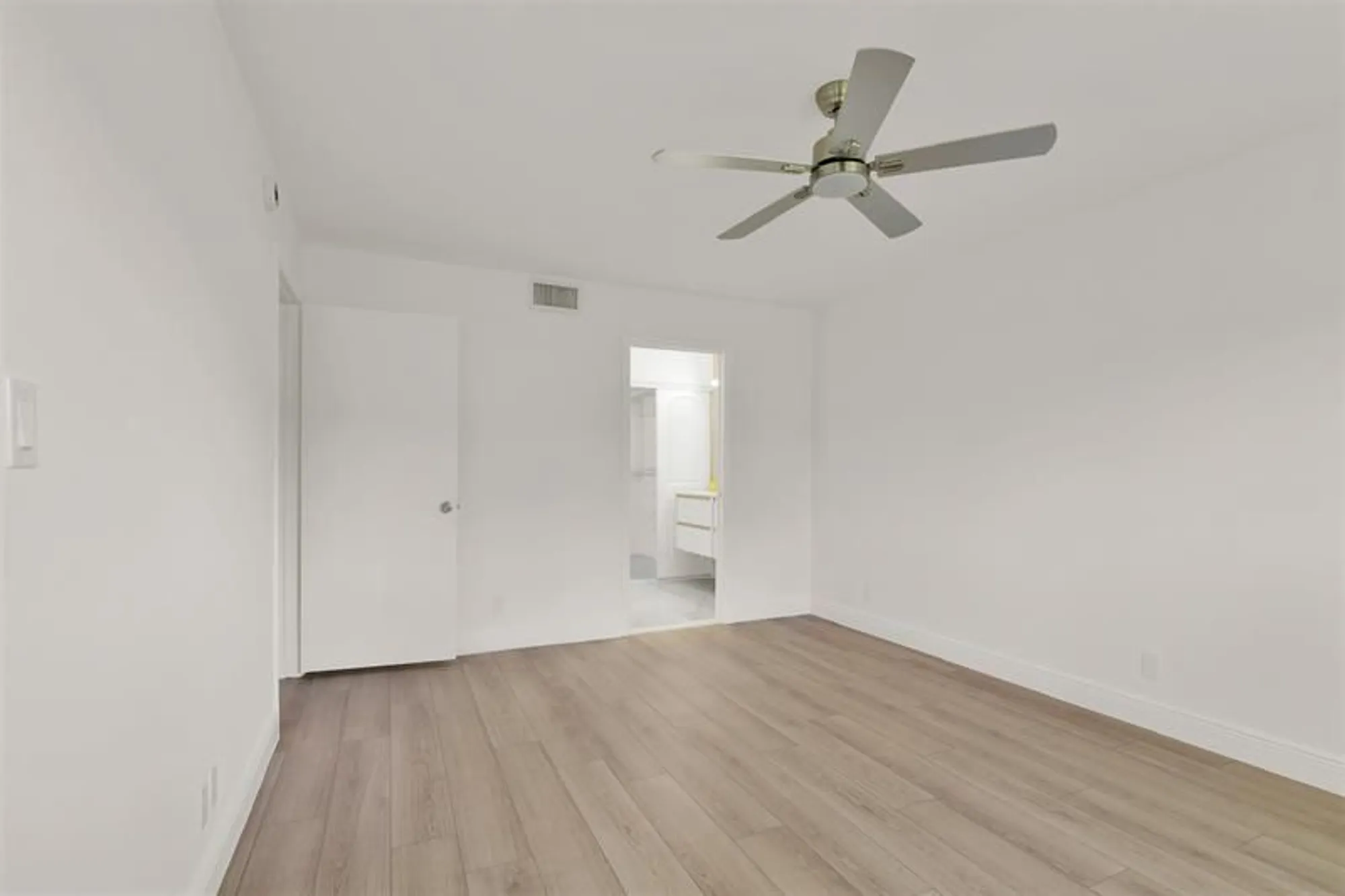 Property Slideshow image 14 of 19 | 15461 pembridge 112 dr 112, Delray Beach, FL, 33484