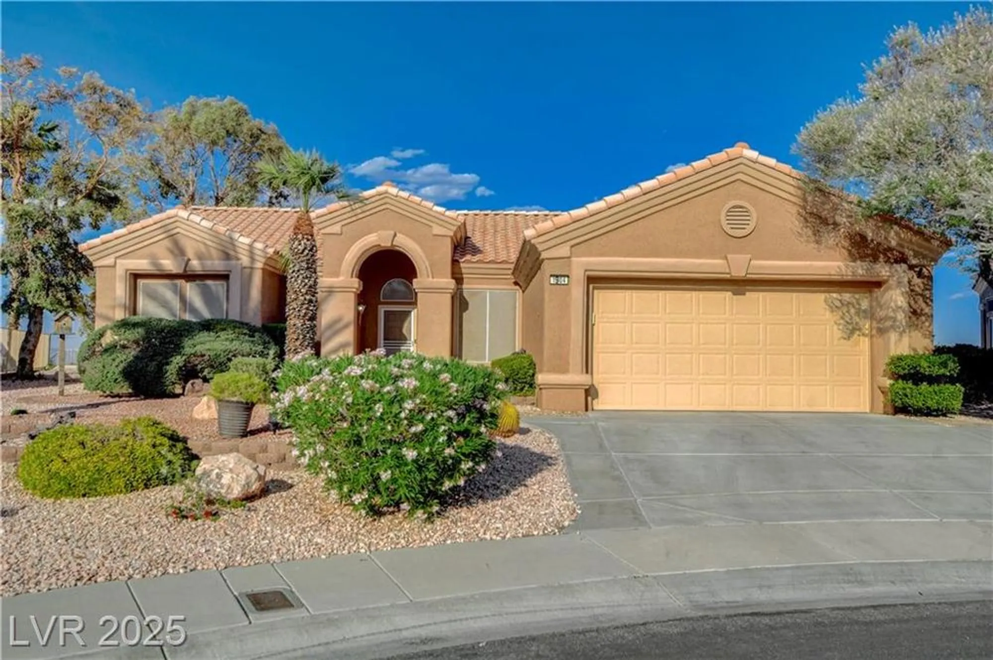 Property Slideshow image 5 of 74 | 1904 hot oak ridge st, Las Vegas, NV, 89134
