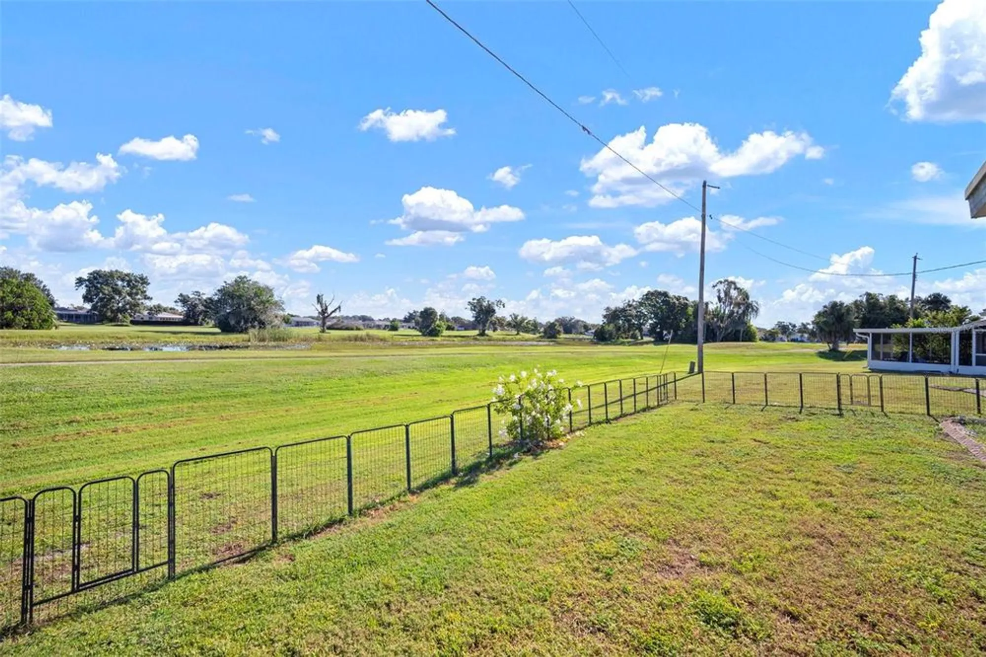 Property Slideshow image 36 of 49 | 609 fox hills dr, Sun City Center, FL, 33573