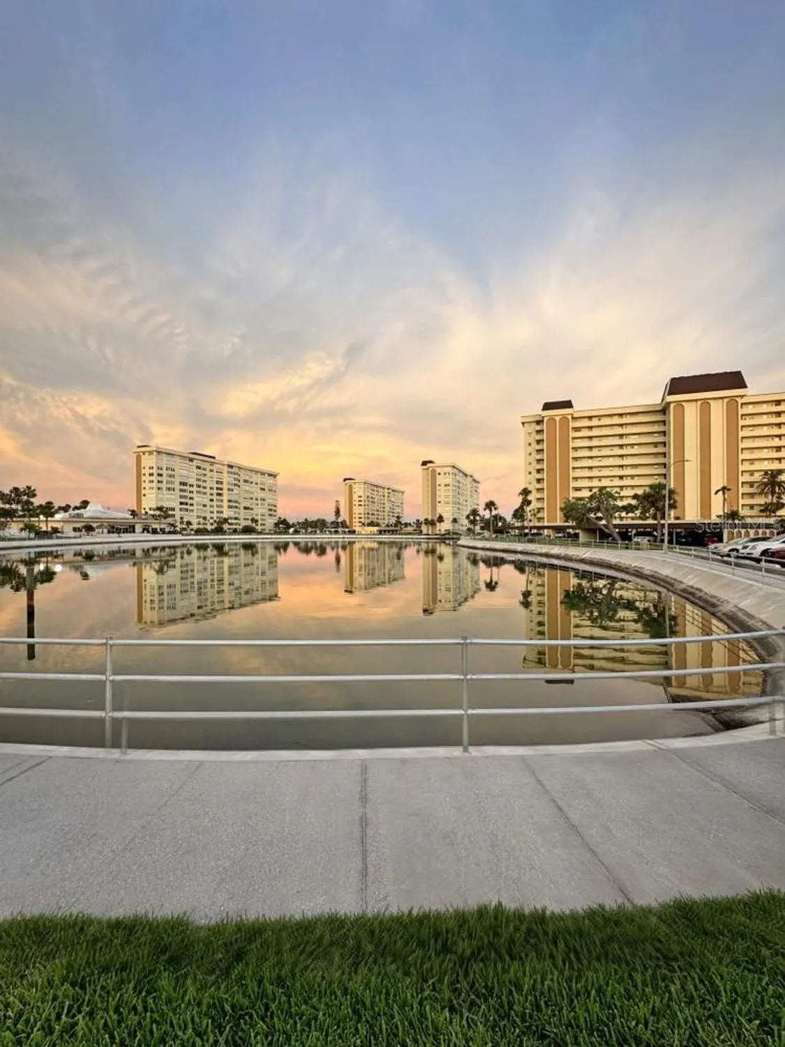 Property Slideshow image 36 of 46 | 4750 cove cir apt 502, St Petersburg, FL, 33708