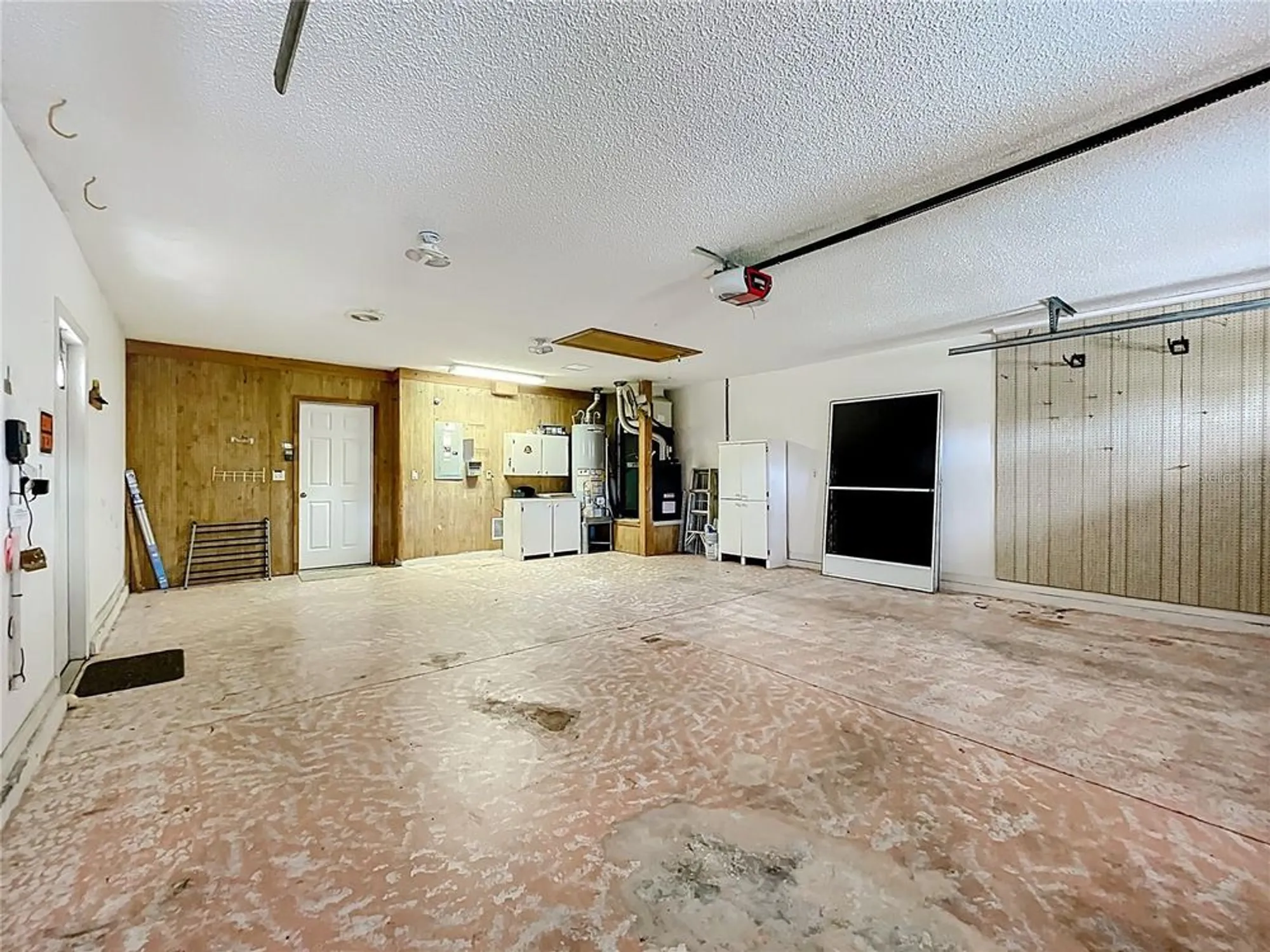 Property Slideshow image 38 of 63 | 5518 queen victoria dr, Leesburg, FL, 34748