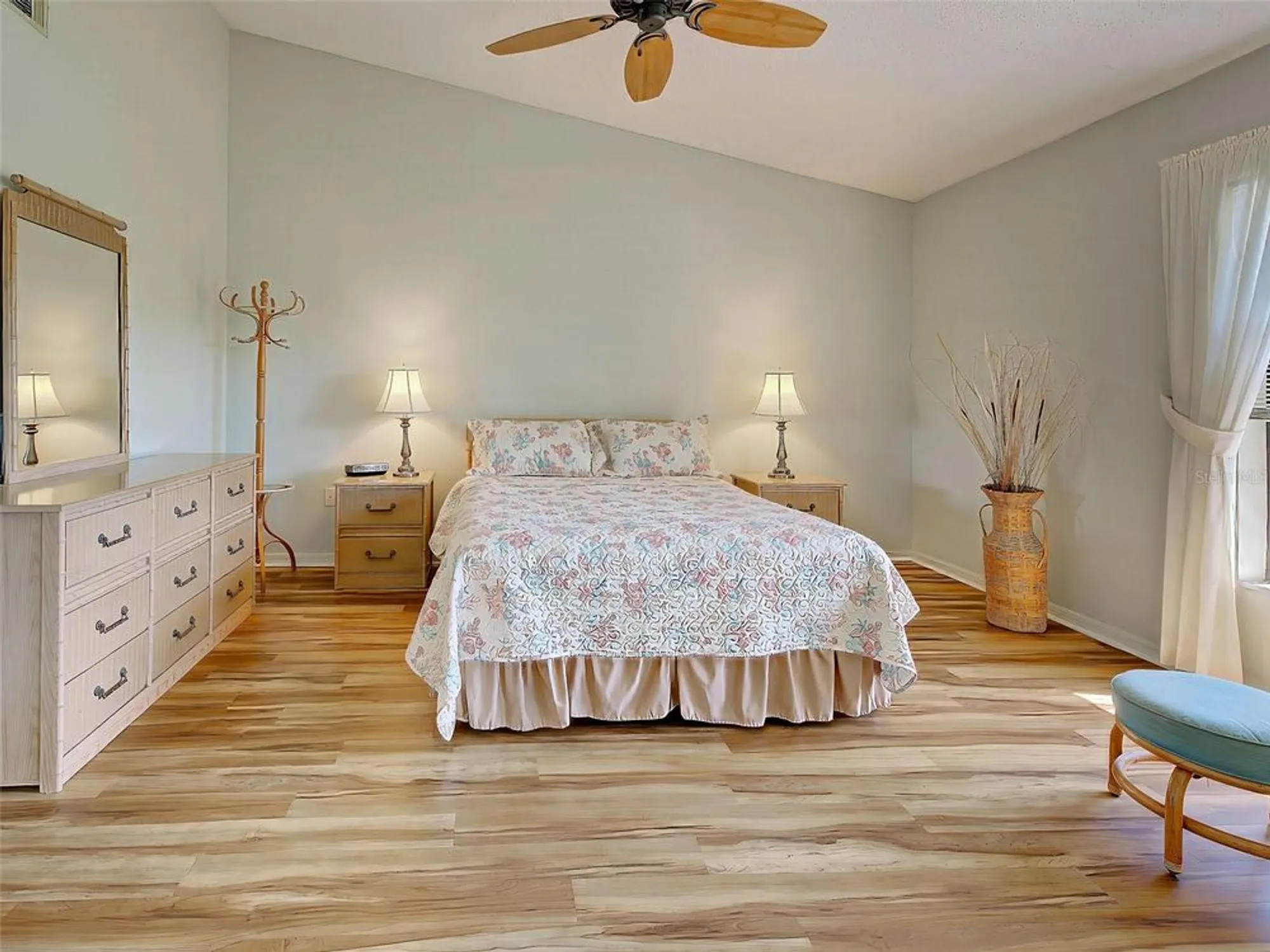 Property Slideshow image 35 of 74 | 220 southampton dr 325, Venice, FL, 34293