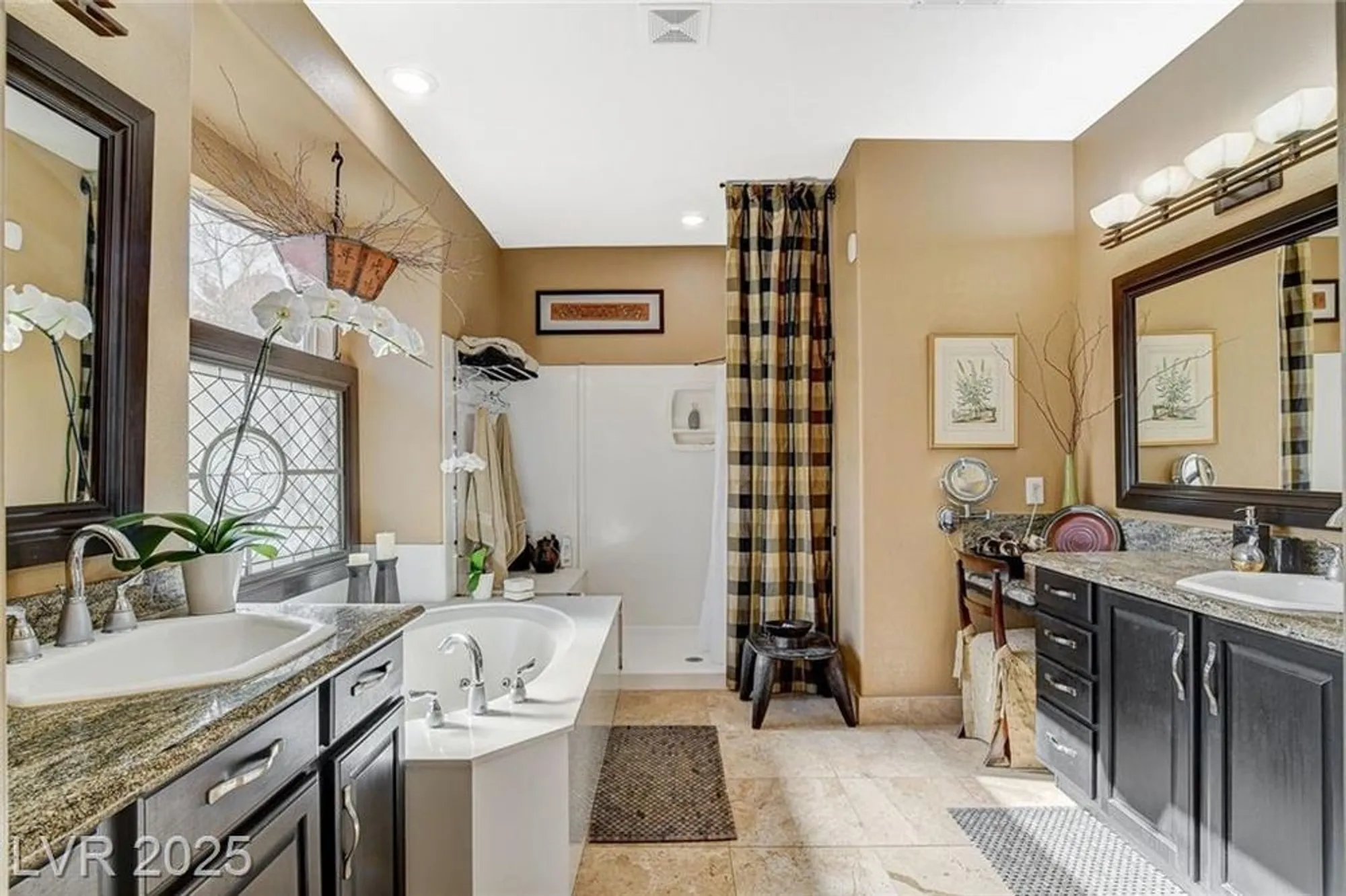 Property Slideshow image 30 of 56 | 5152 vincitor st, Las Vegas, NV, 89135