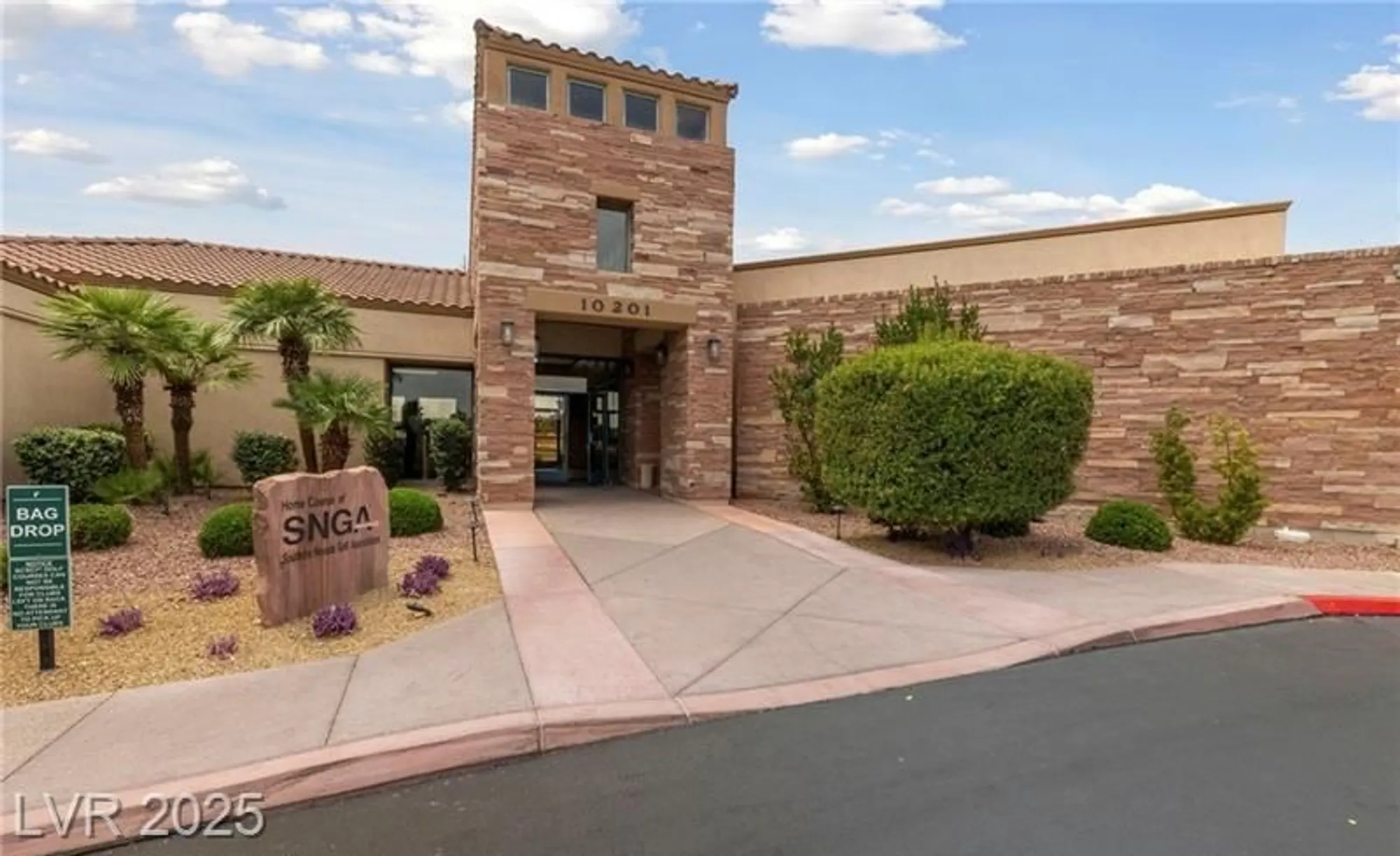 Property Slideshow image 67 of 80 | 2620 hanging rock dr, Las Vegas, NV, 89134