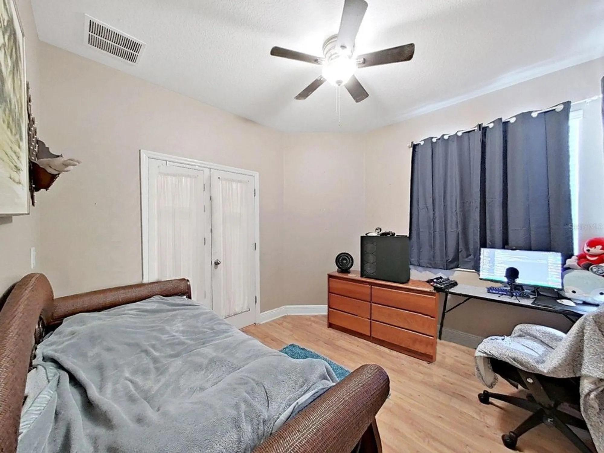 Property Slideshow image 29 of 100 | 303 bluewater falls ct, Apollo Beach, FL, 33572