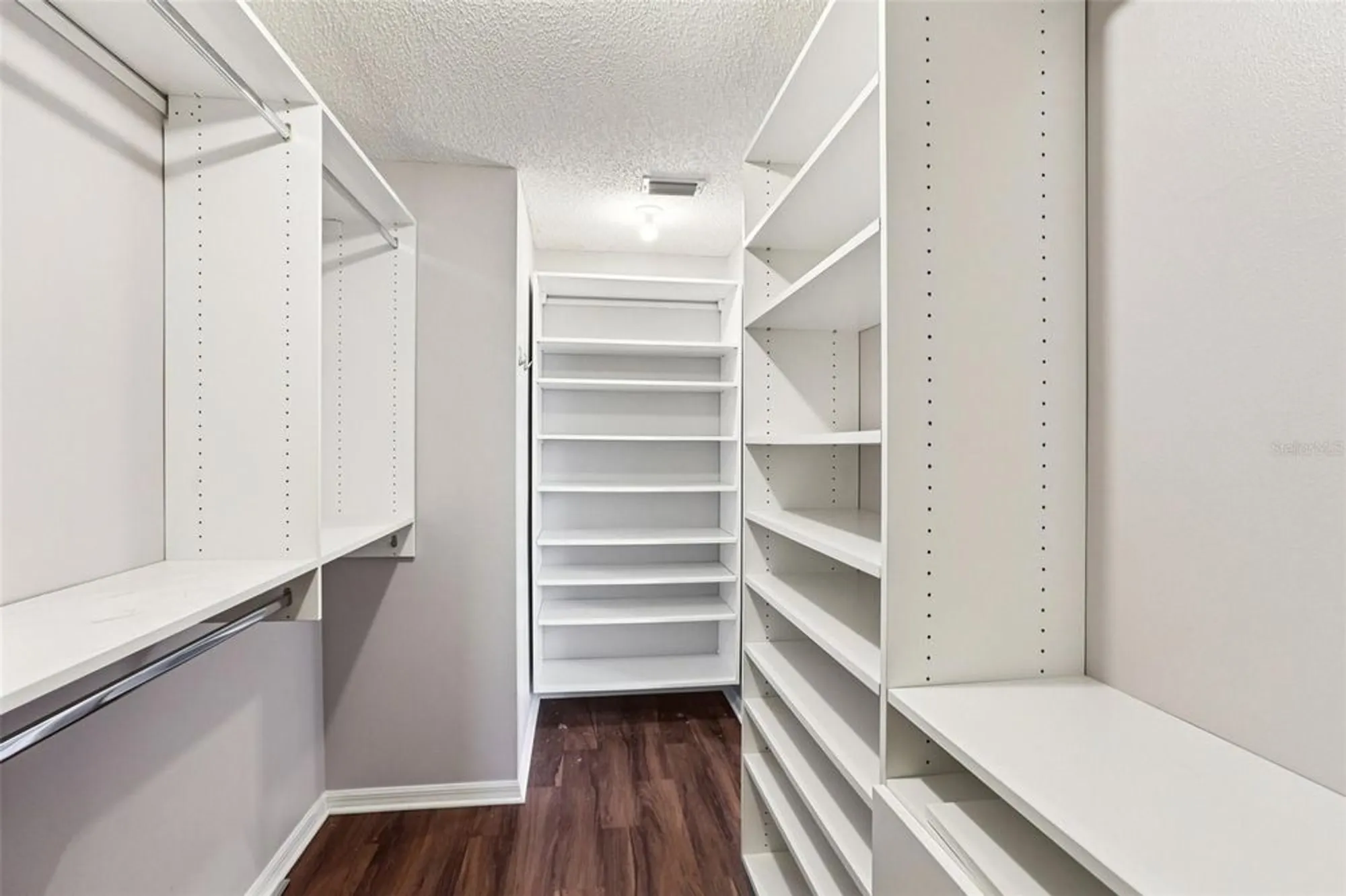 Property Slideshow image 46 of 72 | 1812 new bedford dr, Sun City Center, FL, 33573