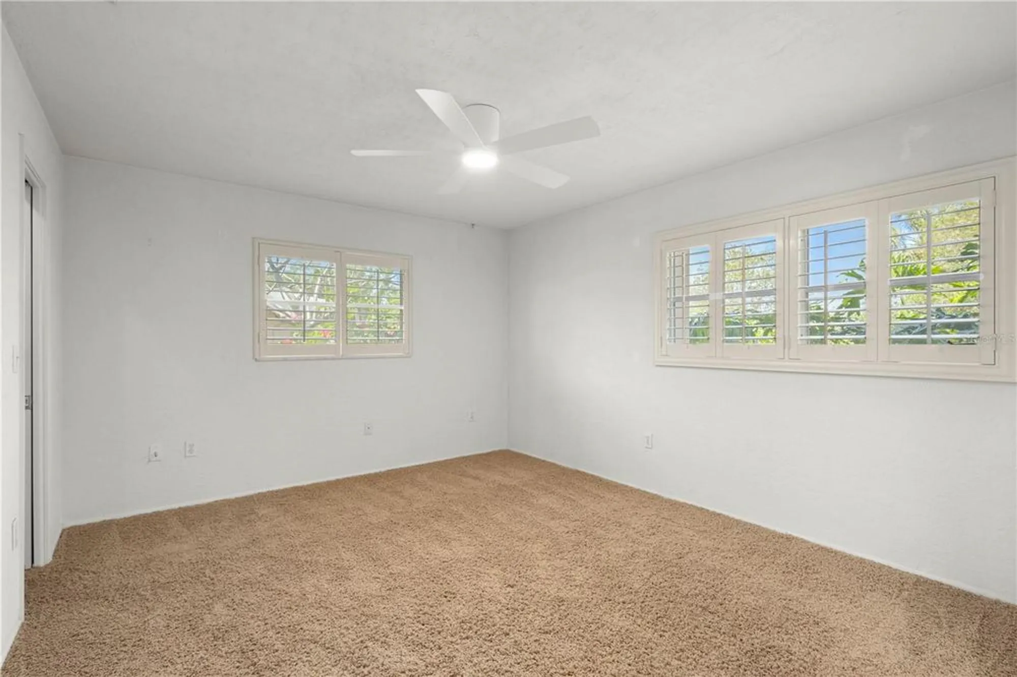 Property Slideshow image 20 of 35 | 3328 dartmouth ln 1012, Sarasota, FL, 34239