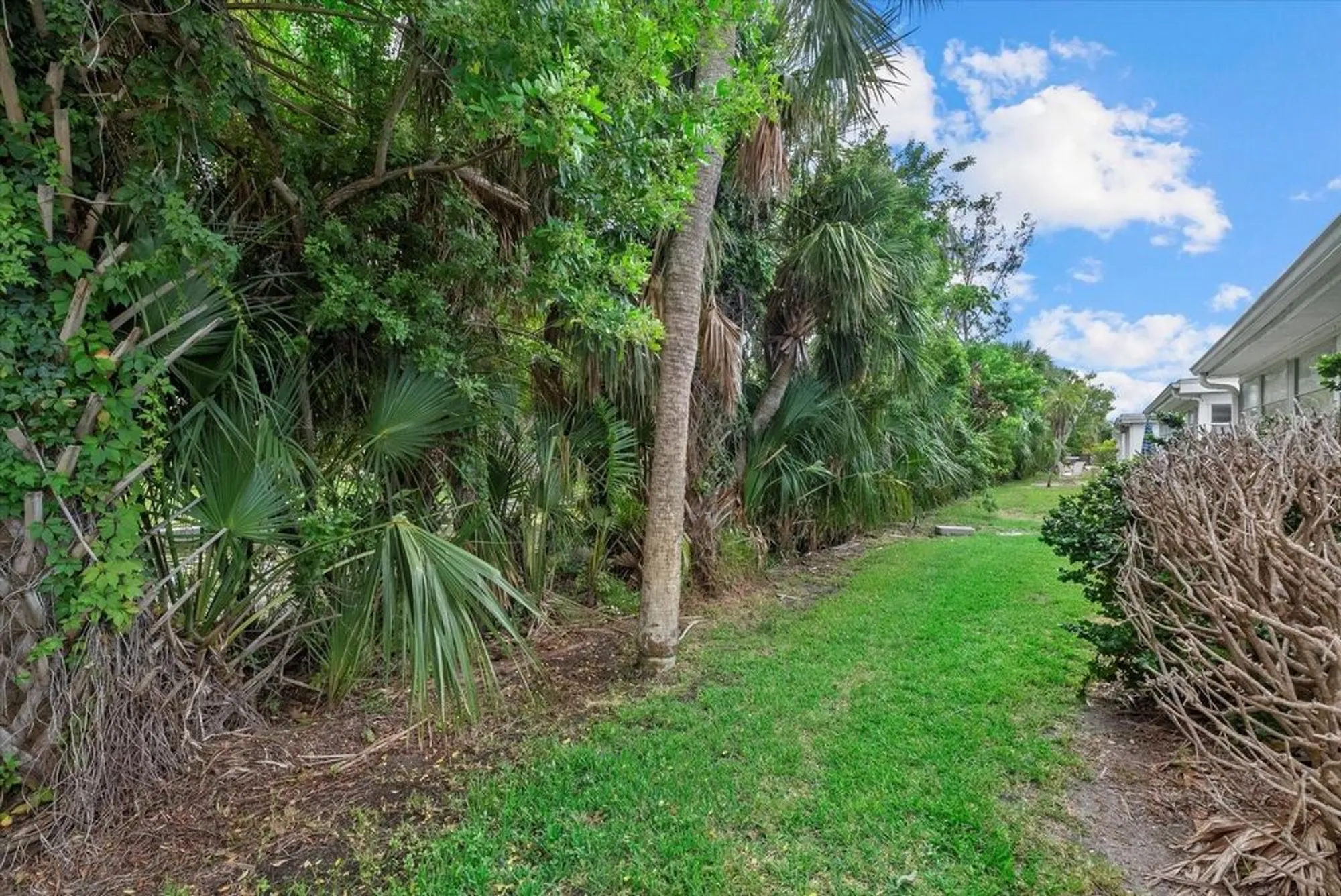 Property Slideshow image 19 of 45 | 658 spanish dr s # 108, Longboat Key, FL, 34228