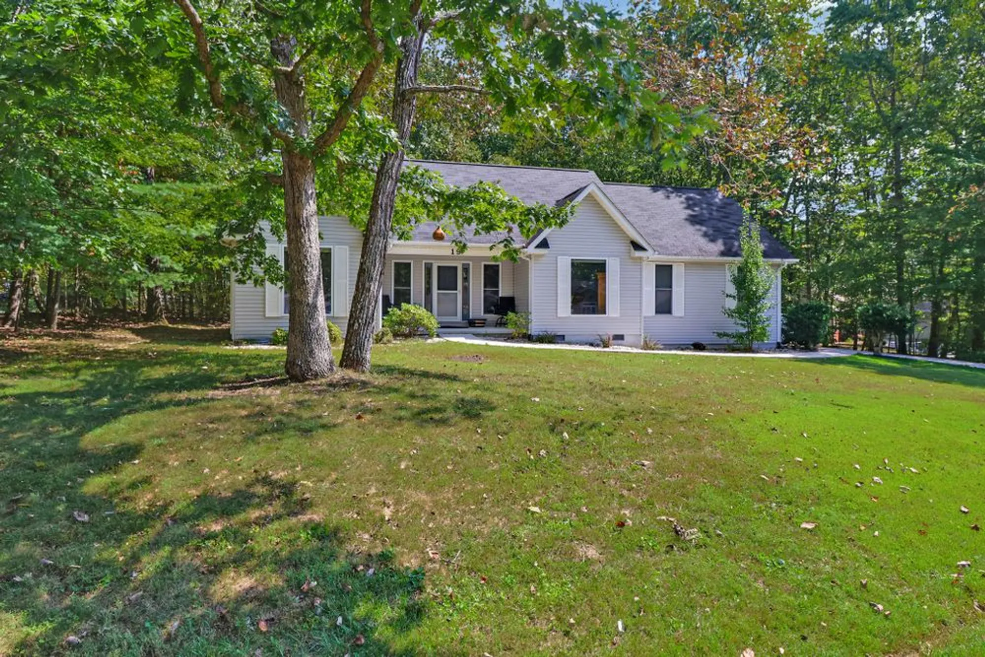 Property Slideshow image 1 of 33 | 19 trafalgar ln, Crossville, TN, 38558