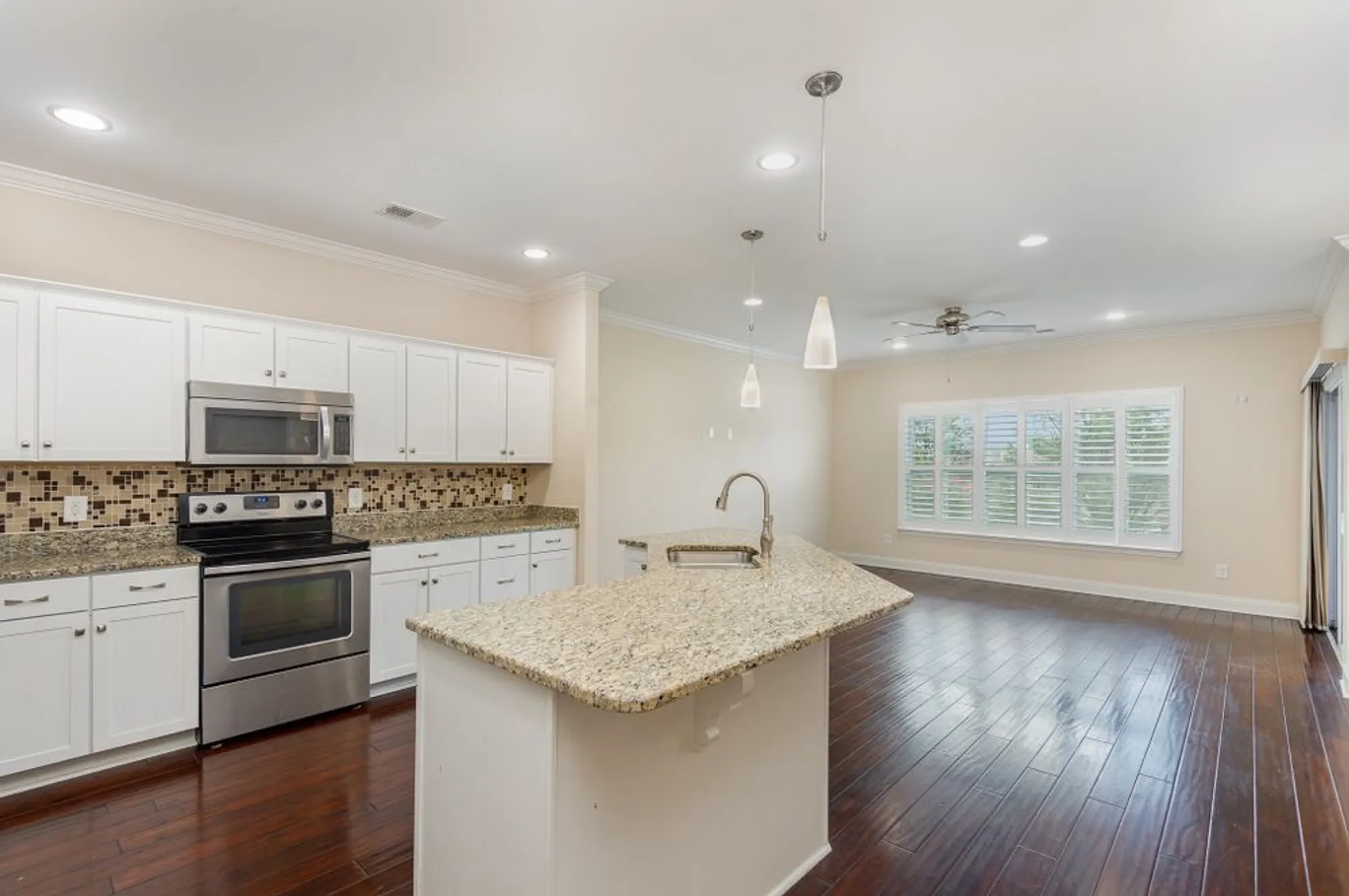 Property Slideshow image 7 of 37 | 445 stonegate dr, Lebanon, TN, 37090