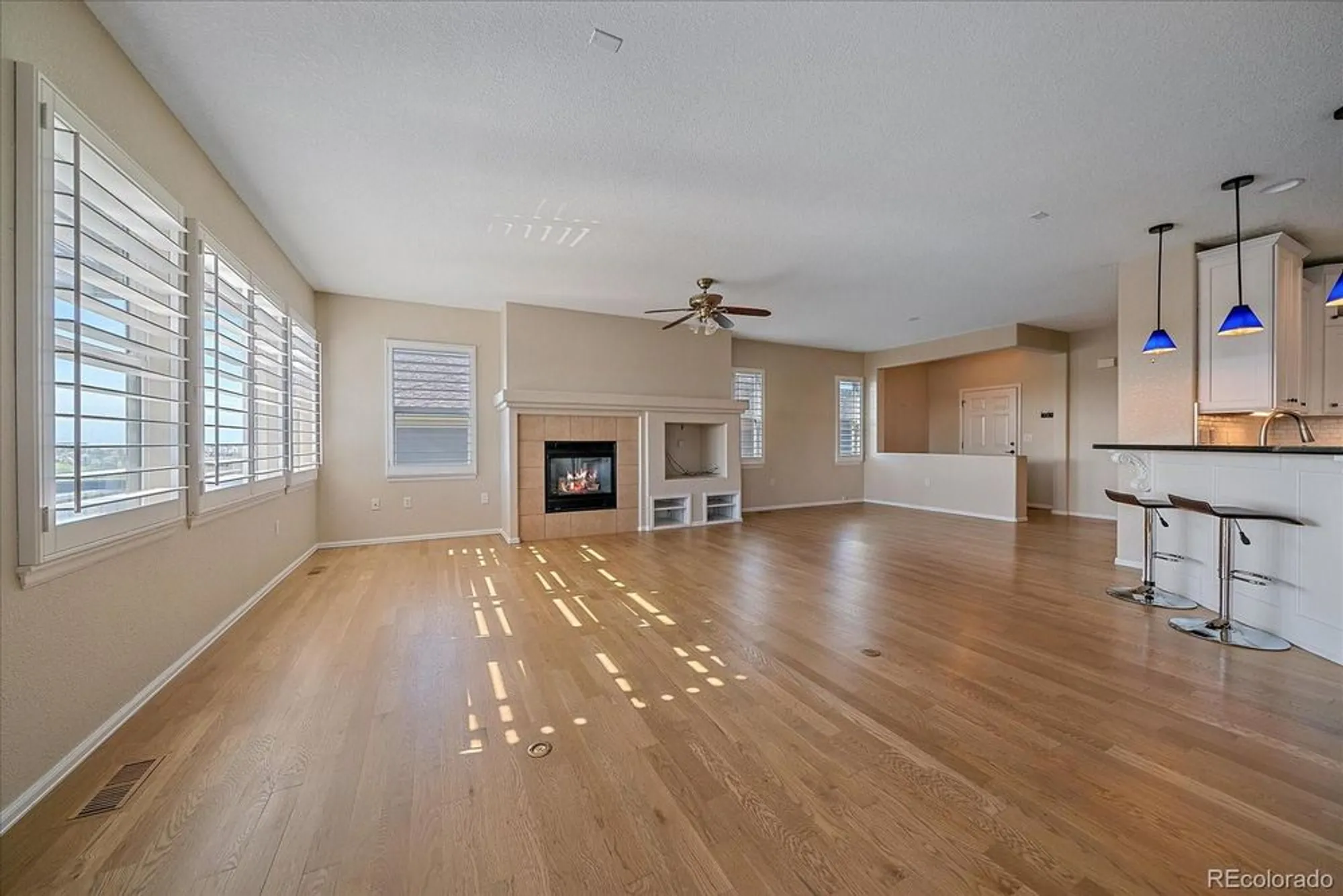 Property Slideshow image 8 of 43 | 22852 e david pl, Aurora, CO, 80016