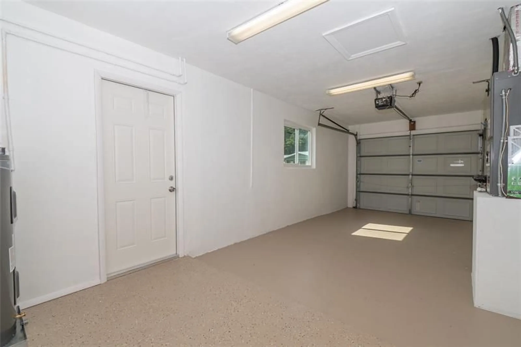 Property Slideshow image 15 of 26 | 4714 nw 44th st, Tamarac, FL, 33319