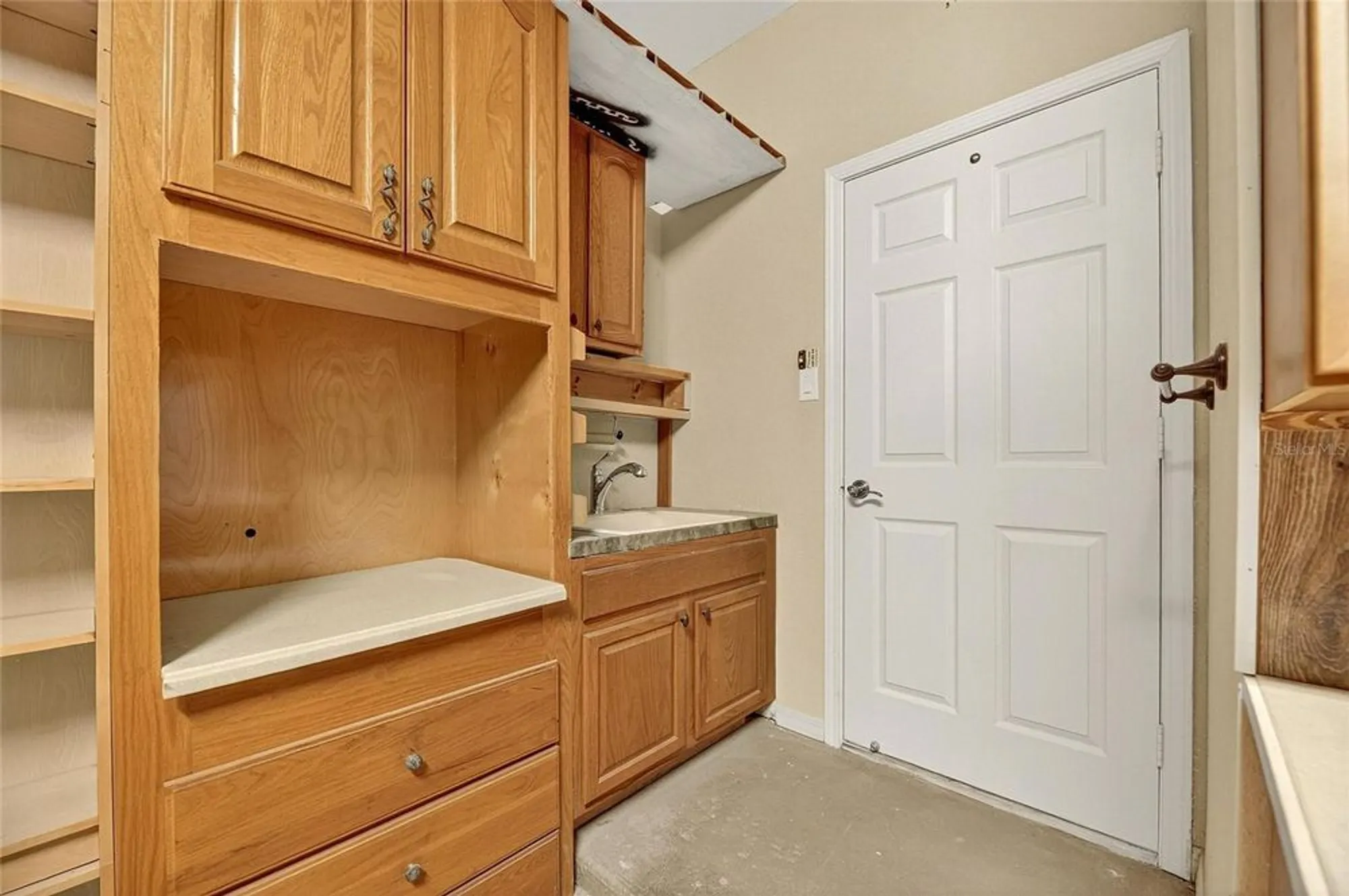 Property Slideshow image 31 of 36 | 329 seneca falls dr, Apollo Beach, FL, 33572