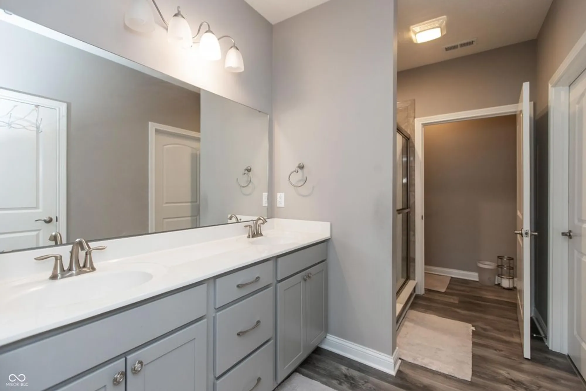 Property Slideshow image 16 of 23 | 253 darrough dr, Greenwood, IN, 46143