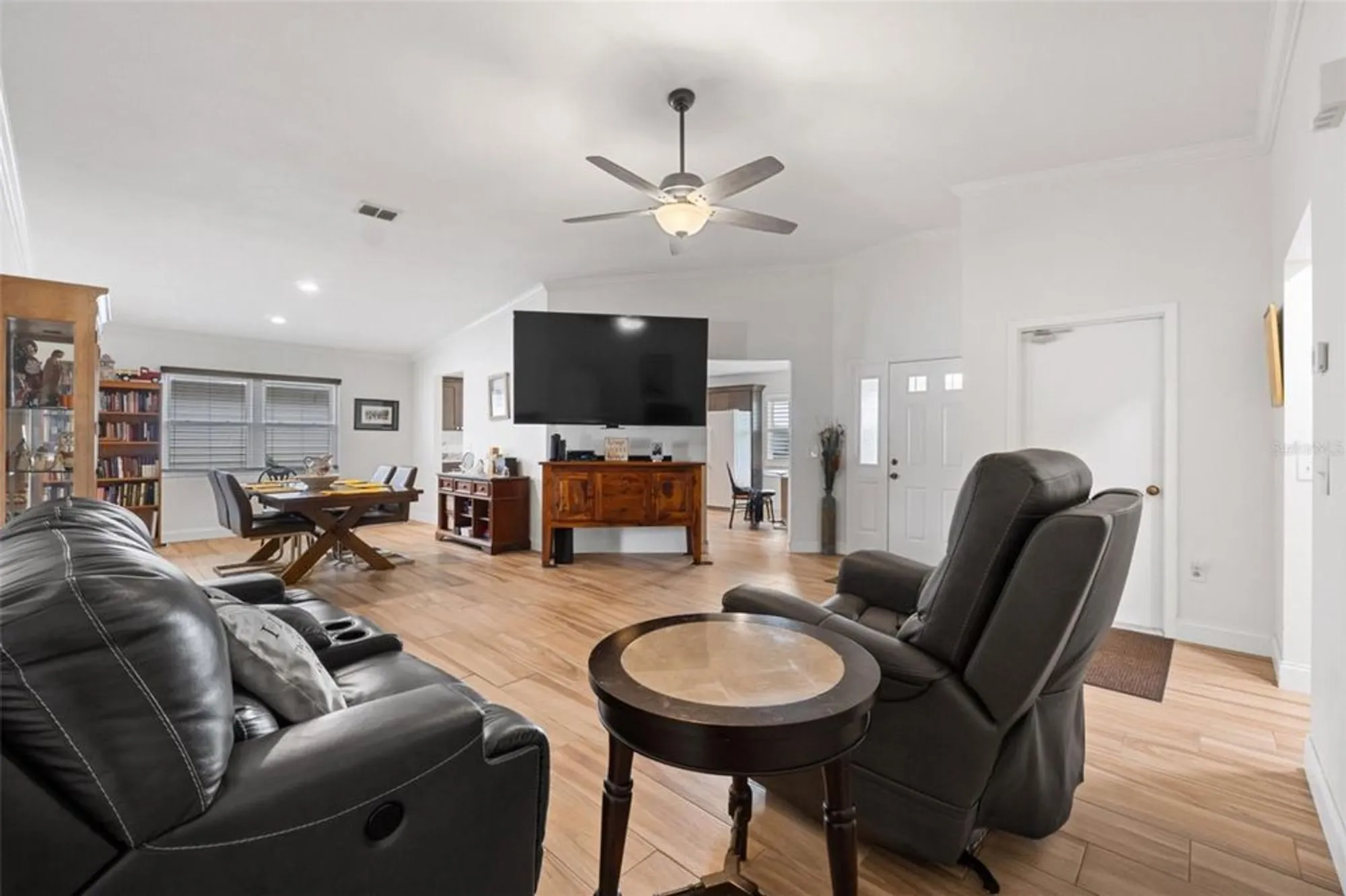 Property Slideshow image 6 of 49 | 1957 prairie dunes cir, Lakeland, FL, 33810