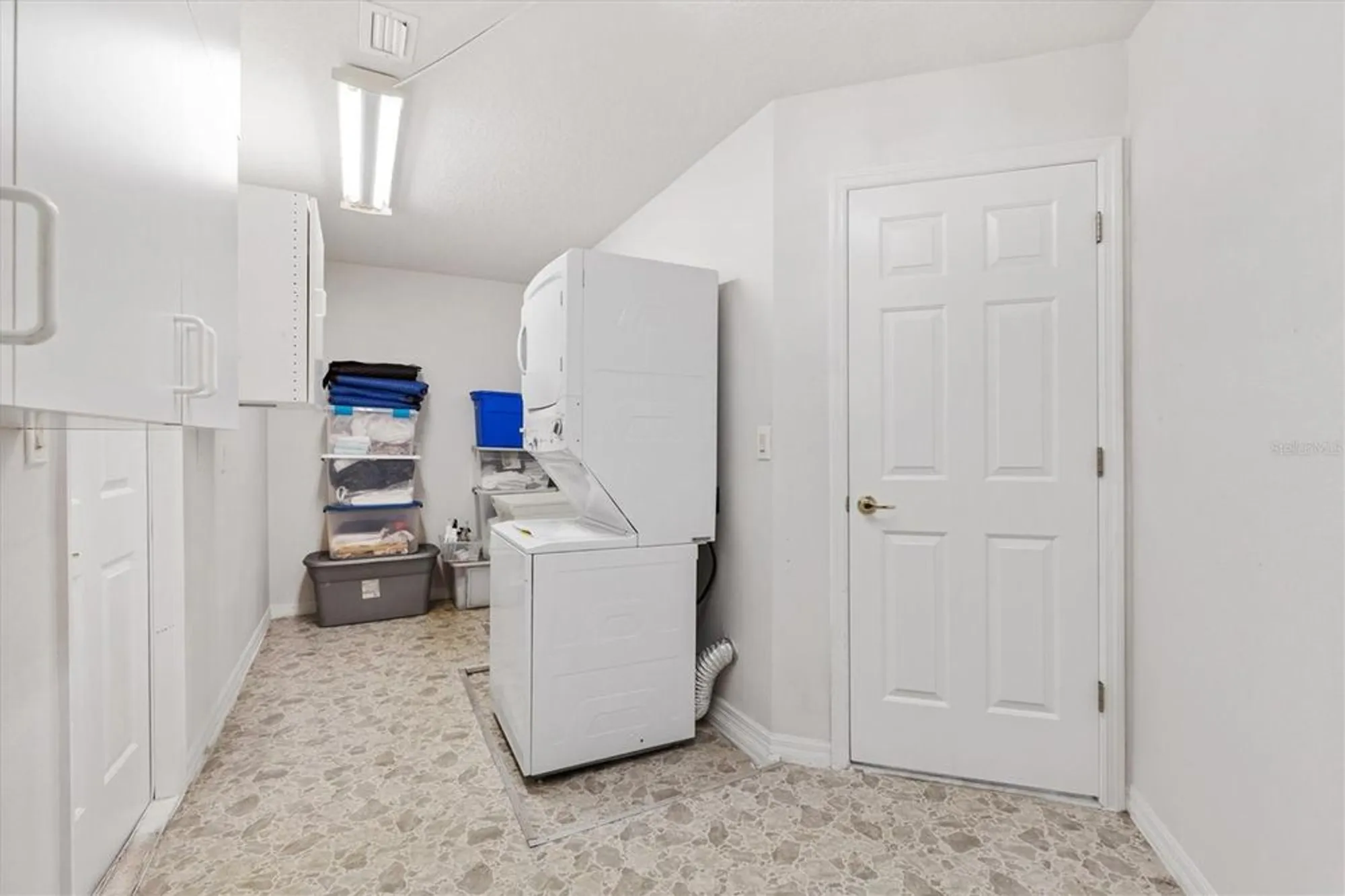 Property Slideshow image 23 of 34 | 5610 king james ave, Leesburg, FL, 34748