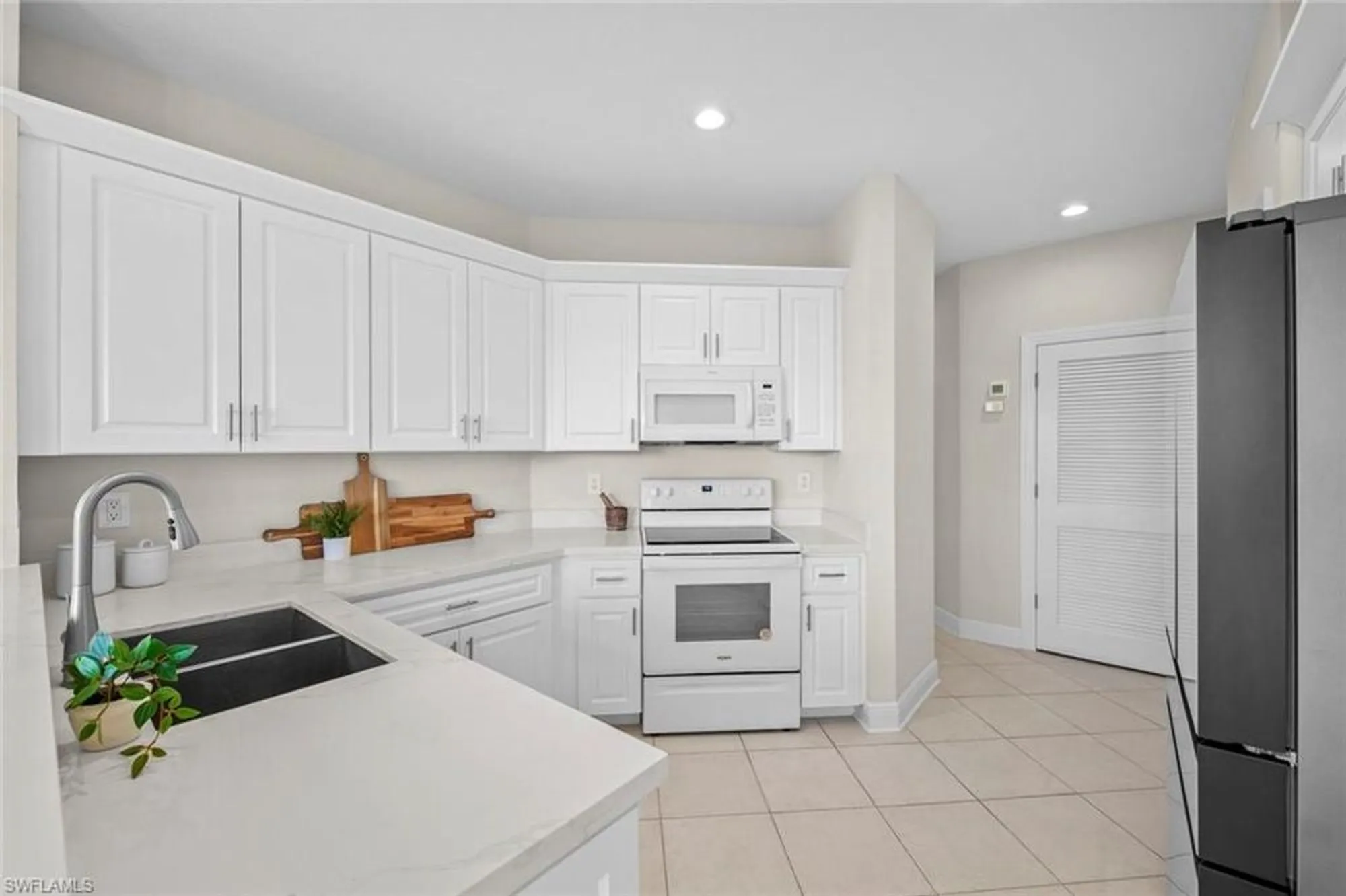 Property Slideshow image 18 of 50 | 26670 egrets landing dr 102, Bonita Springs, FL, 34134