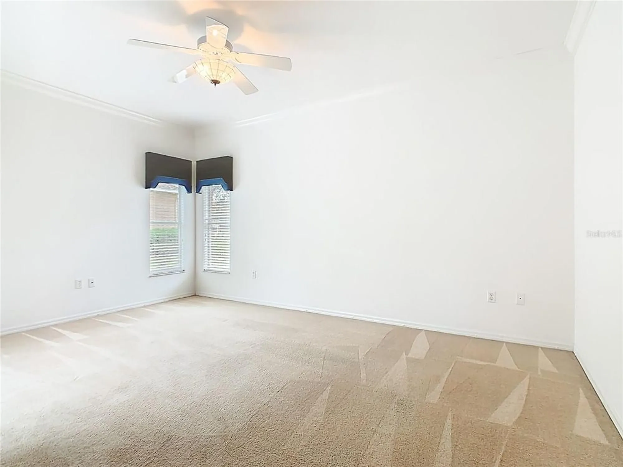 Property Slideshow image 20 of 50 | 525 shorehaven dr, Poinciana, FL, 34759