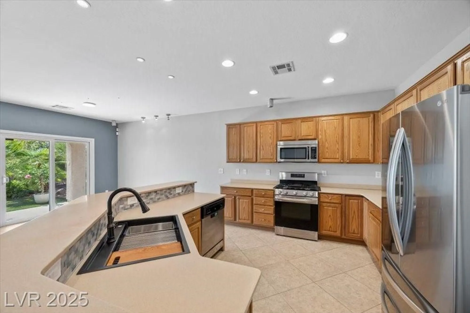 Property Slideshow image 16 of 60 | 2345 minolta ct, Henderson, NV, 89044