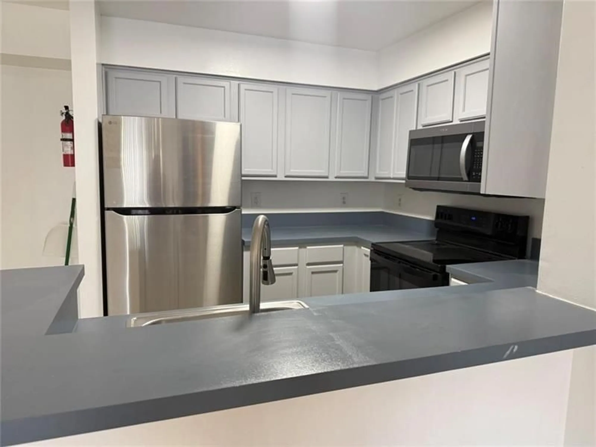 Property Slideshow image 1 of 24 | 7630 westwood dr apt 316, Tamarac, FL, 33321