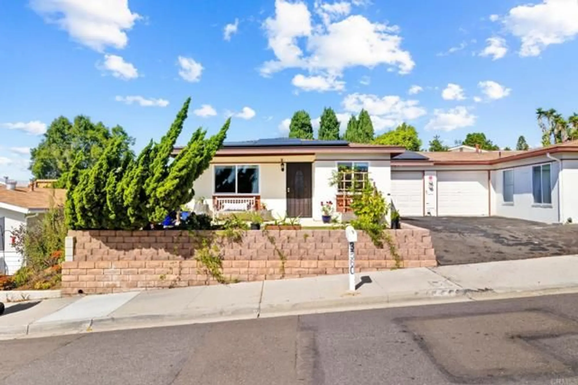 Property Slideshow image 4 of 40 | 3560 santa maria st, Oceanside, CA, 92056