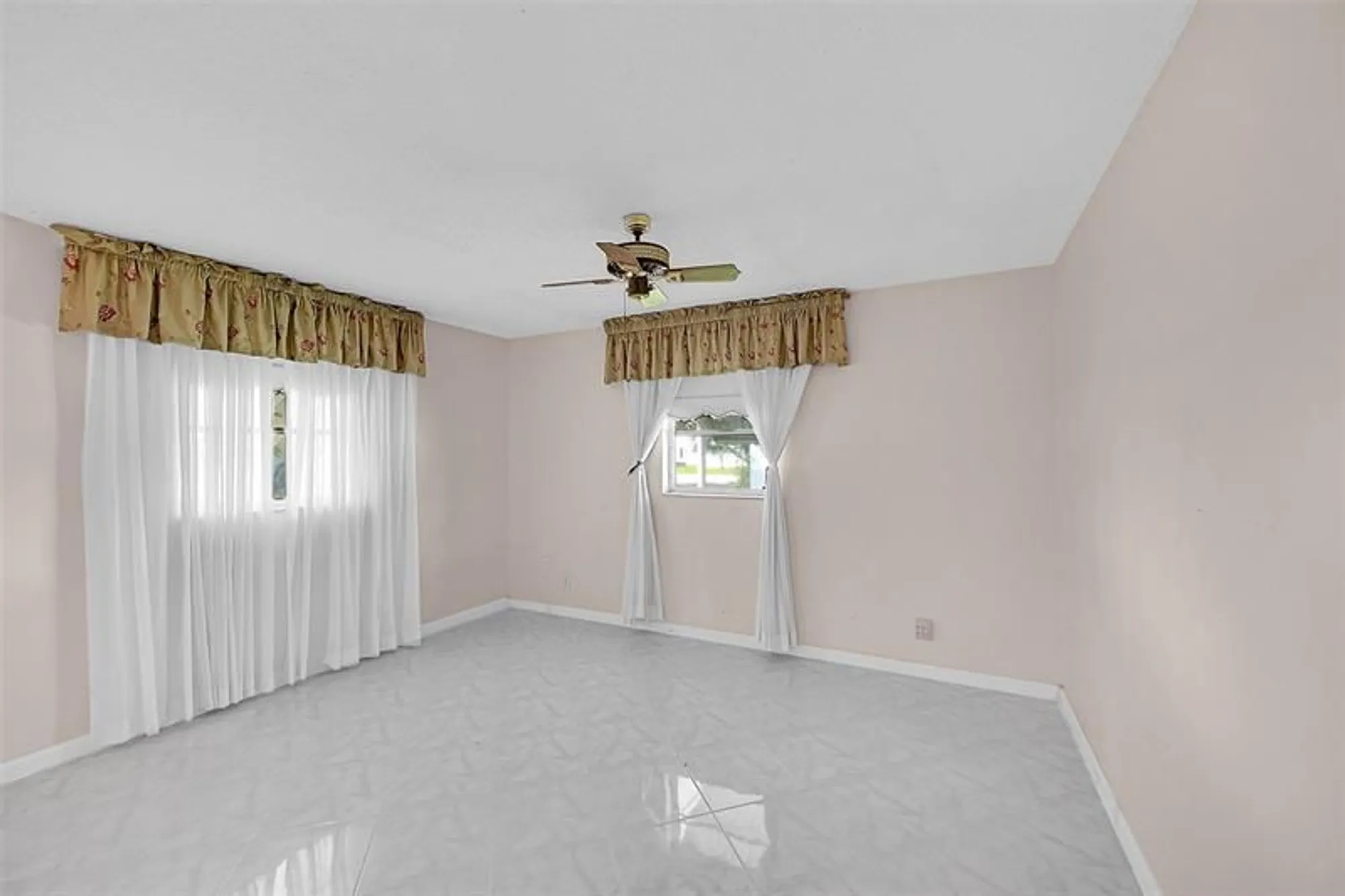 Property Slideshow image 17 of 35 | 1515 sw 21st st, Boynton Beach, FL, 33426
