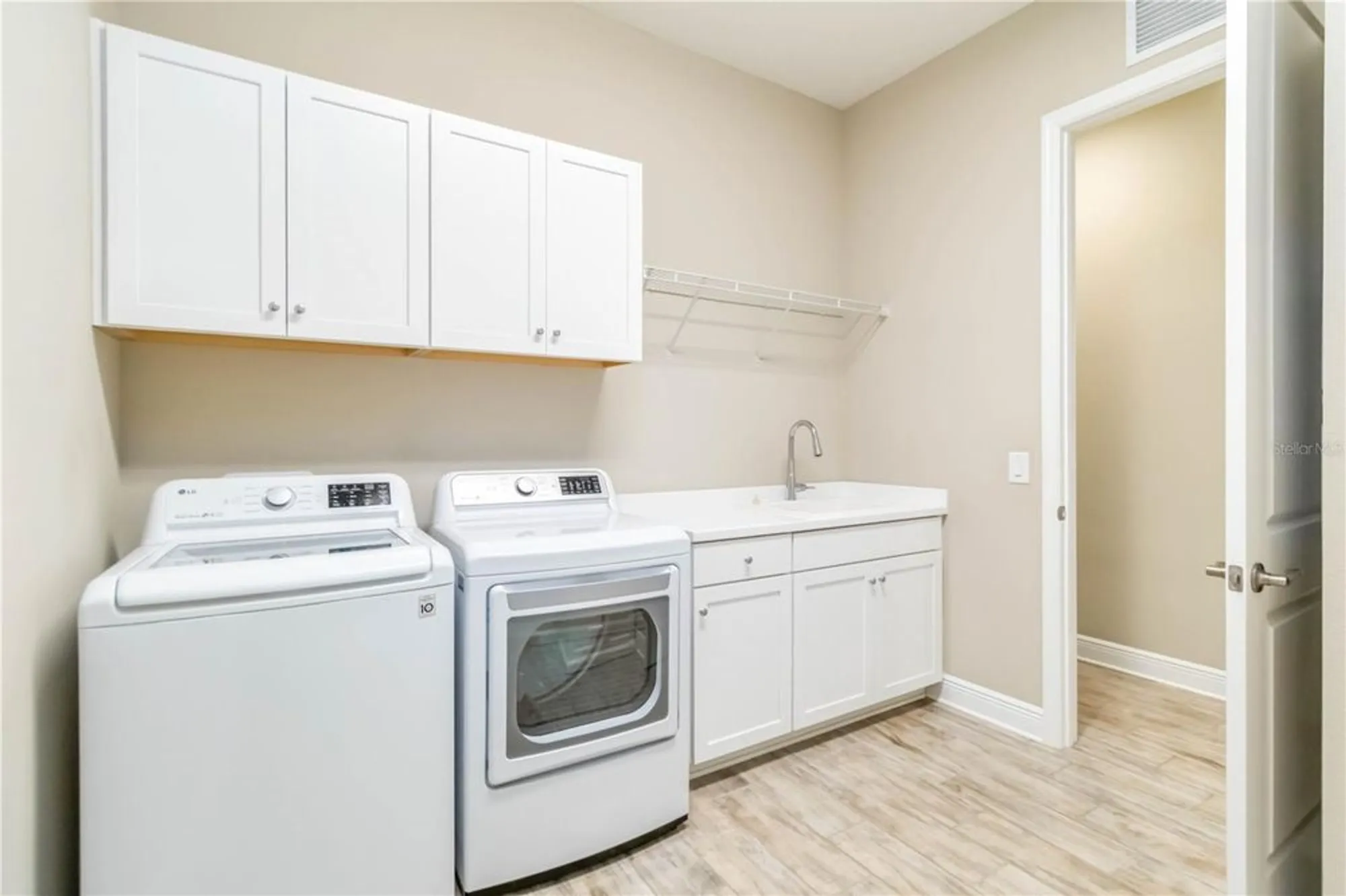 Property Slideshow image 27 of 59 | 21512 palatka dr, Venice, FL, 34293