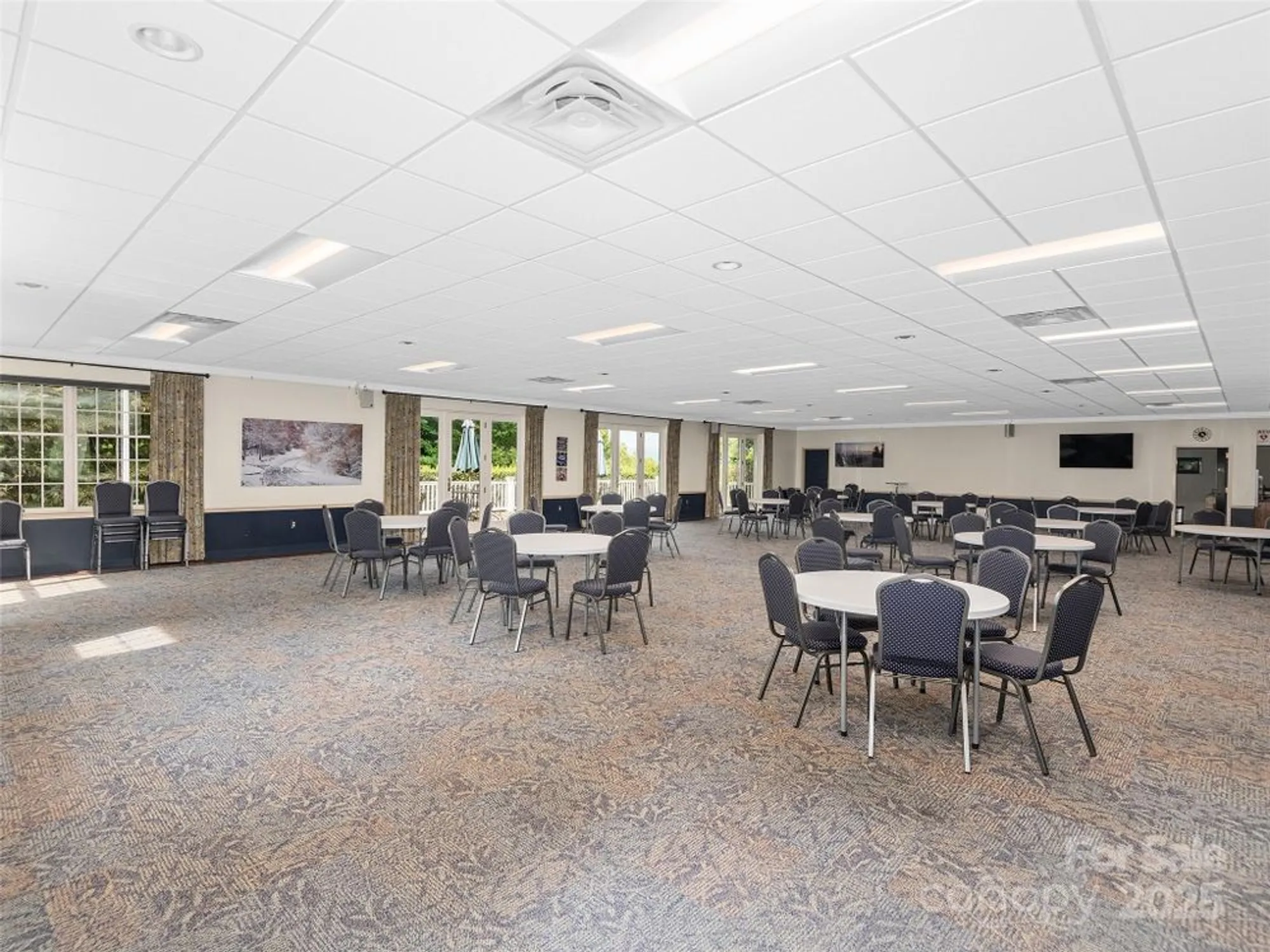 Property Slideshow image 31 of 37 | 306 croydon dr, Hendersonville, NC, 28791