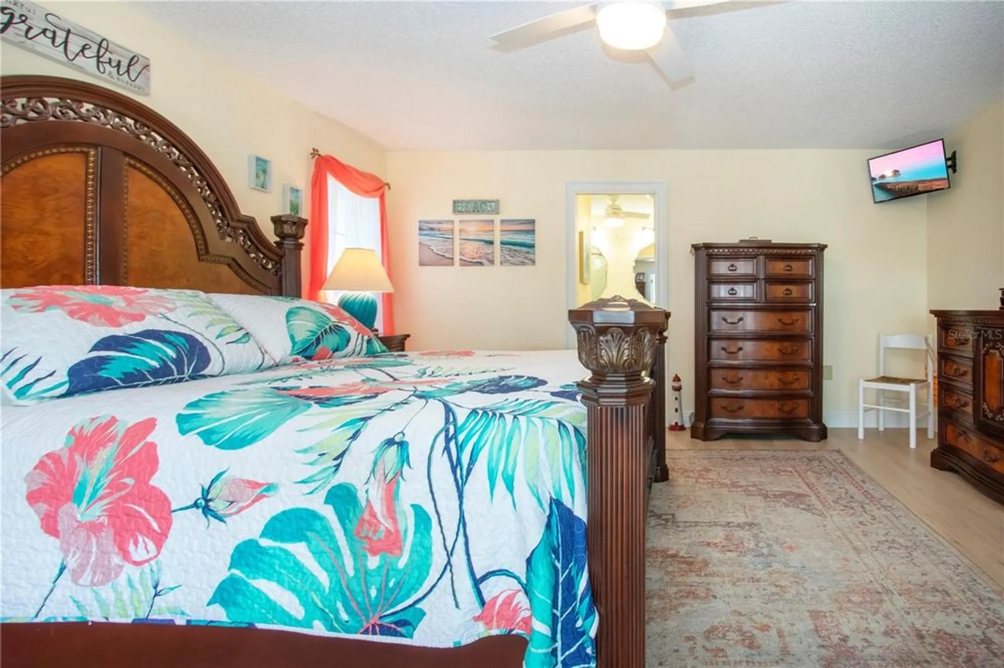 Property Slideshow image 42 of 69 | 2016 east view dr, Sun City Center, FL, 33573