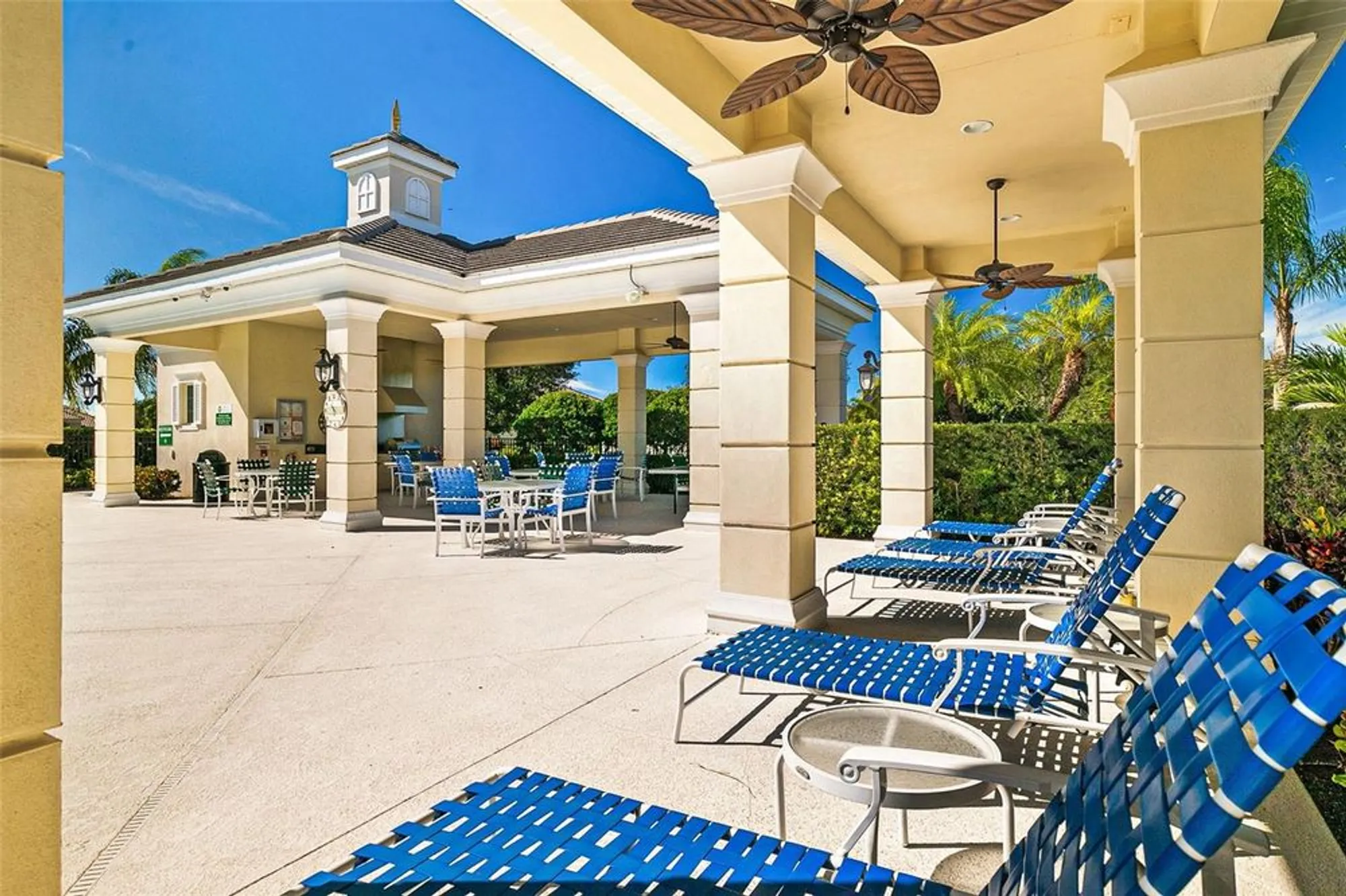 Property Slideshow image 31 of 37 | 1282 backspin dr, Englewood, FL, 34223