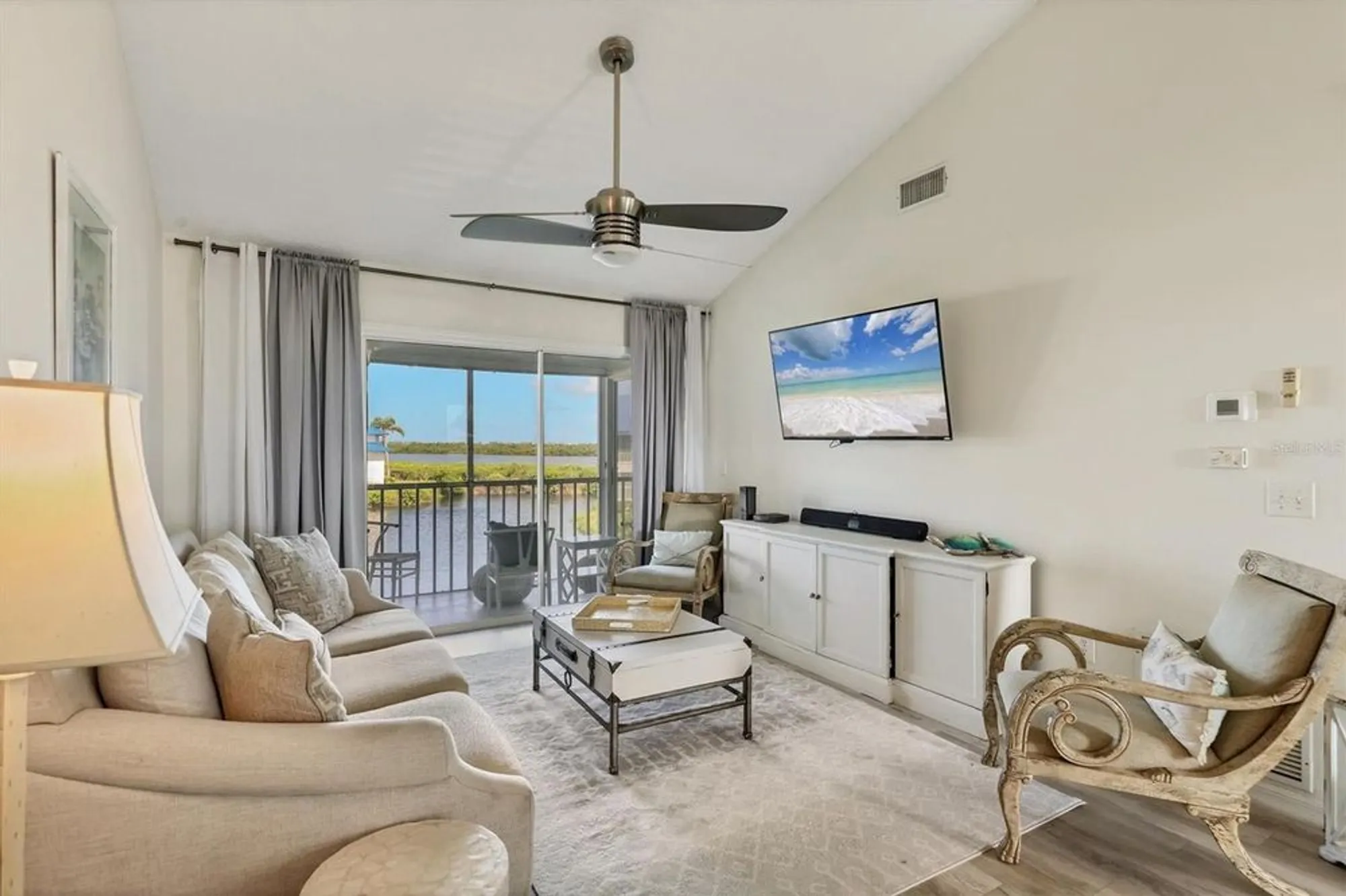Property Slideshow image 7 of 29 | 840 audubon dr, Bradenton, FL, 34209