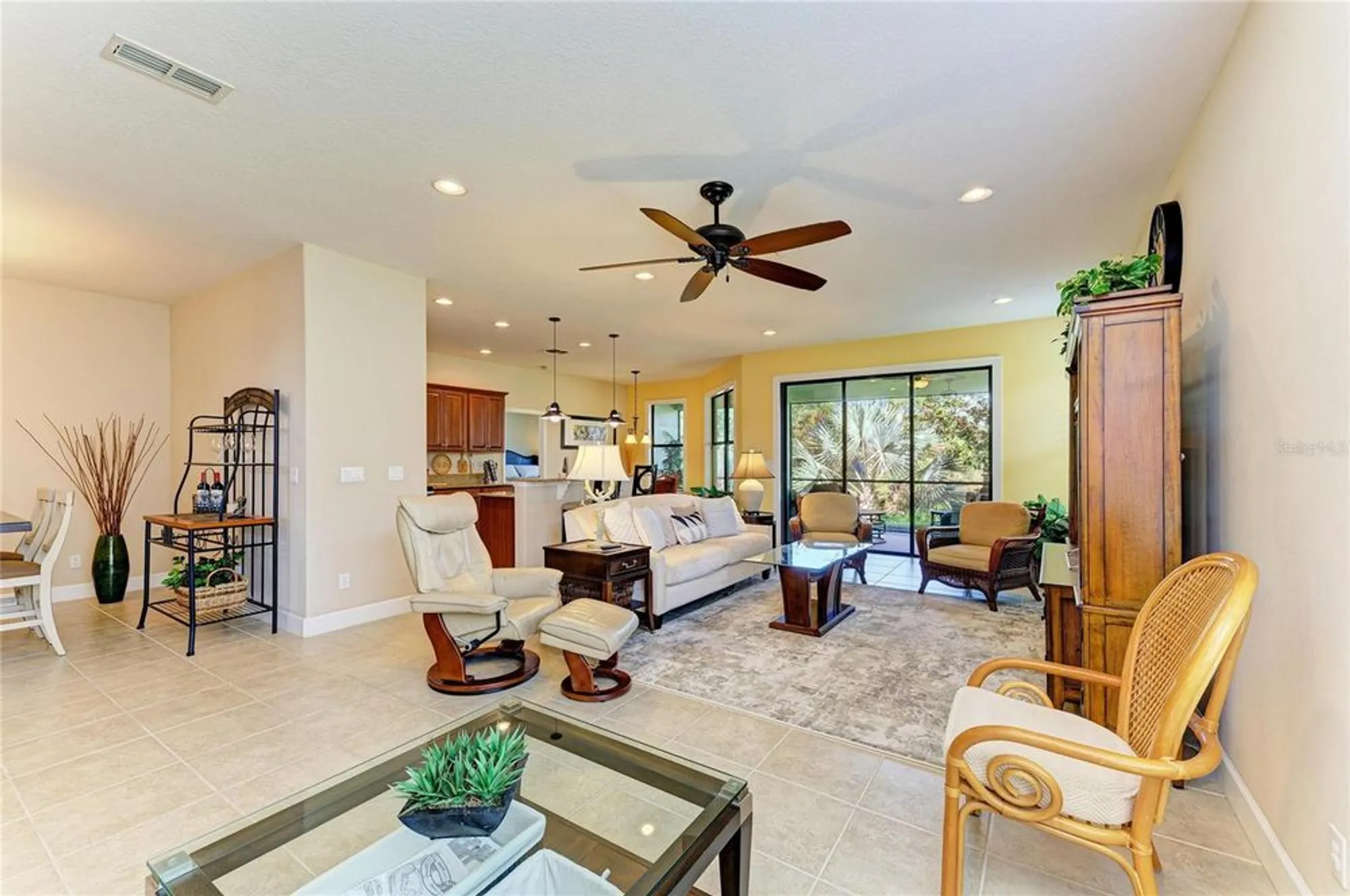 Property Slideshow image 6 of 50 | 1867 batello dr, Venice, FL, 34292