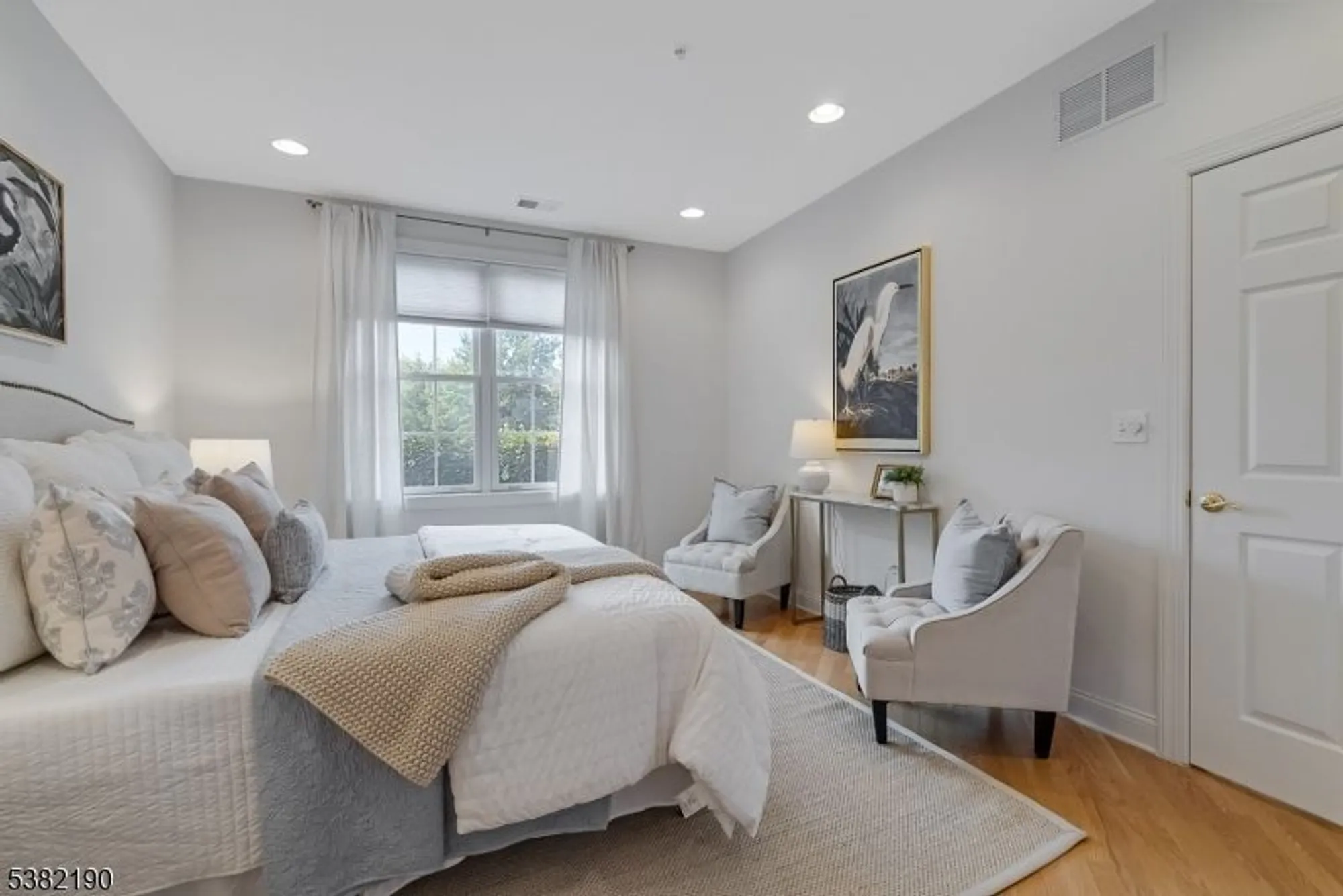 Property Slideshow image 14 of 31 | 354 victoria dr, Bridgewater, NJ, 08807