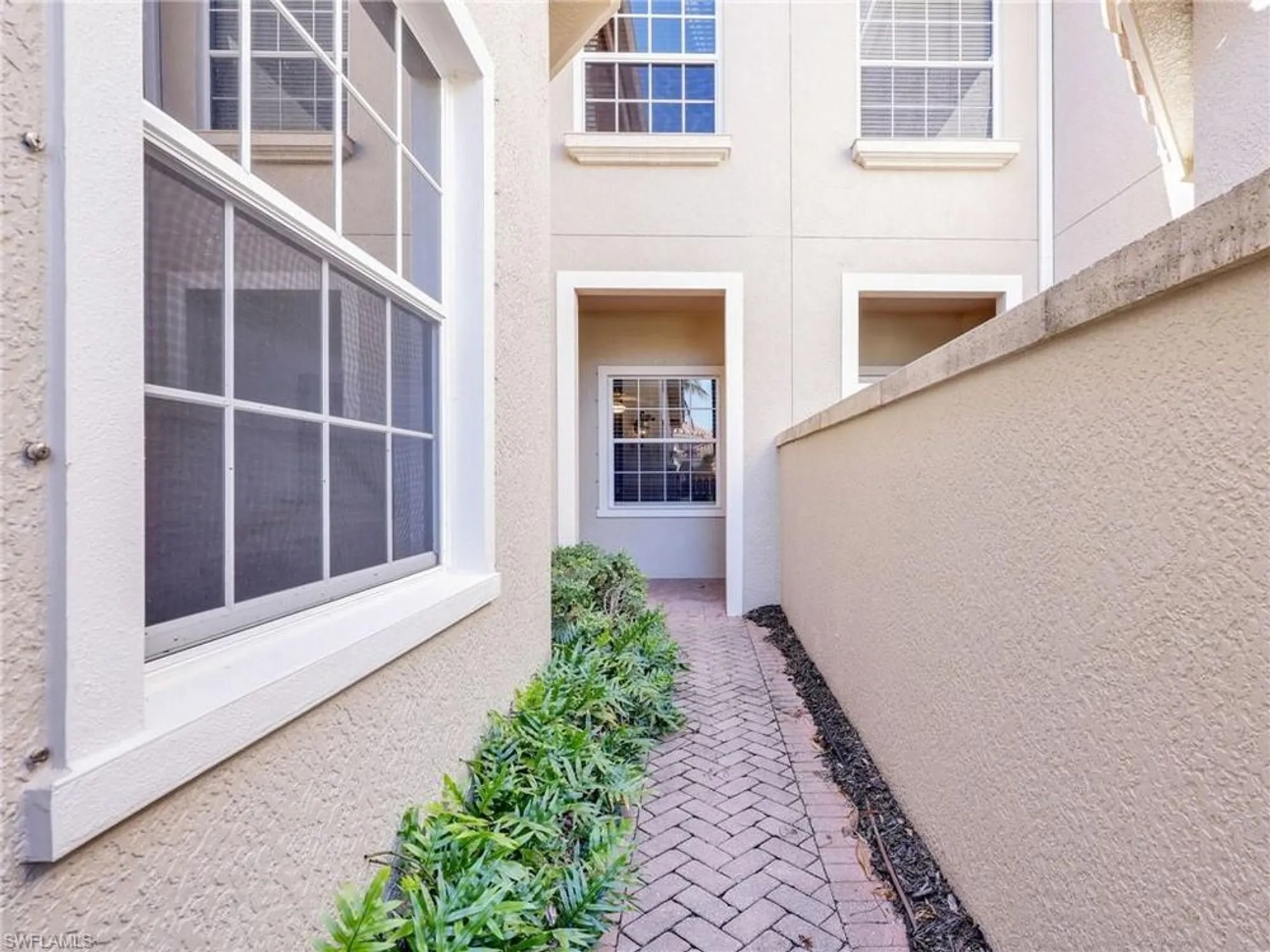 Property Slideshow image 33 of 46 | 9041 cherry oaks trl 101, Naples, FL, 34114