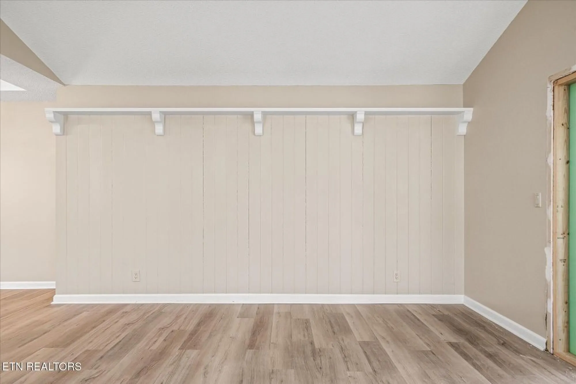 Property Slideshow image 34 of 48 | 112 gilford ter, Crossville, TN, 38558