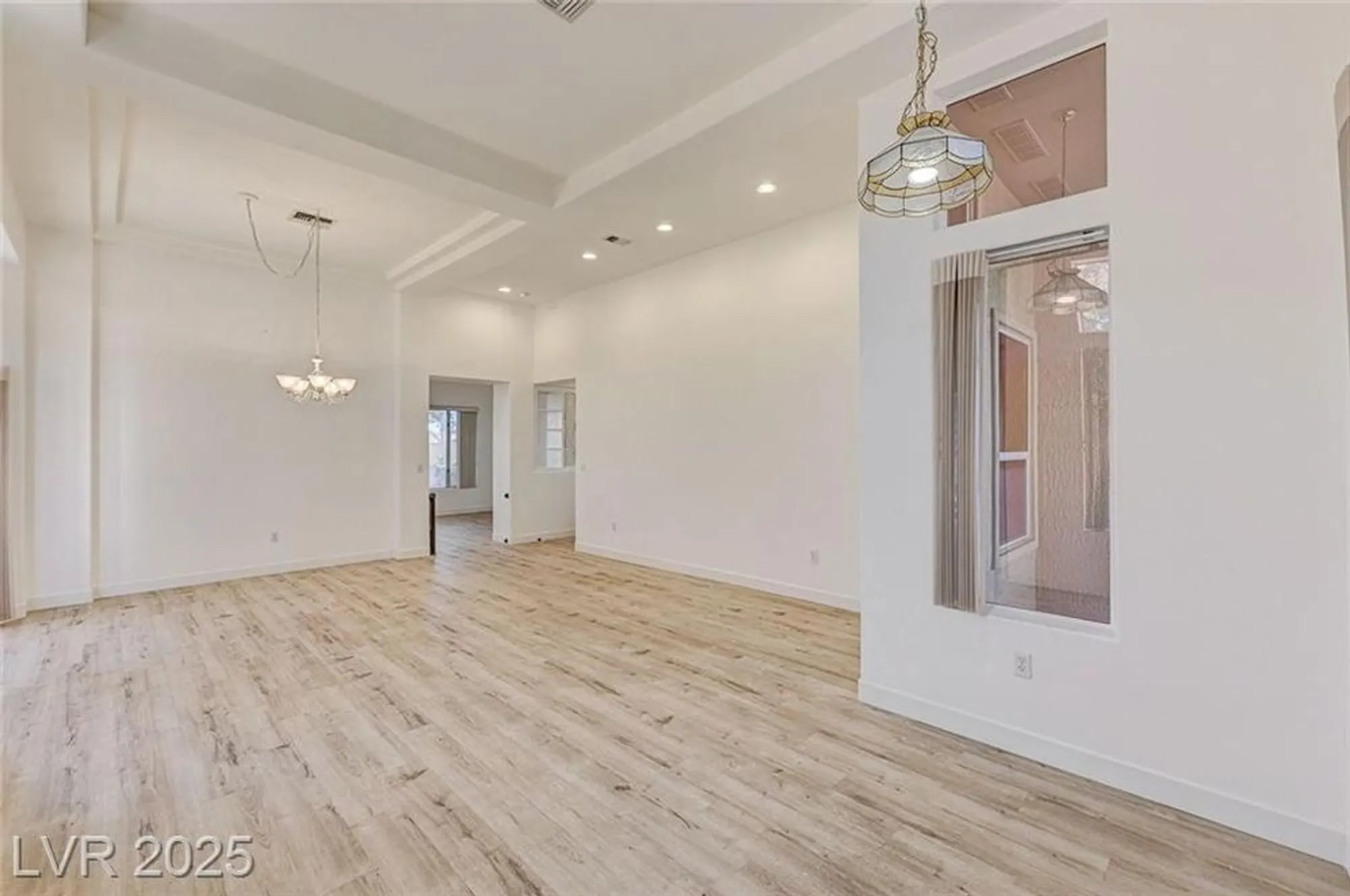 Property Slideshow image 8 of 47 | 10725 mission lakes ave, Las Vegas, NV, 89134