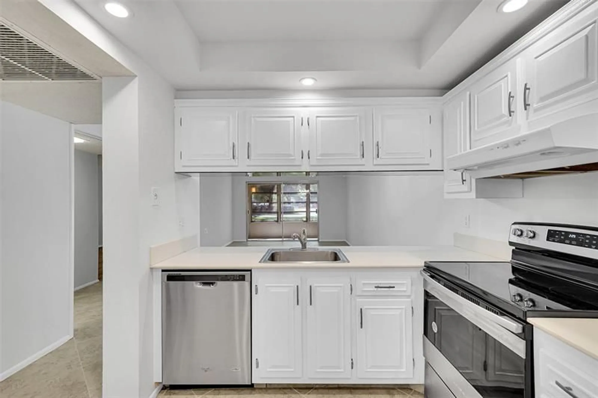 Property Slideshow image 12 of 37 | 2612 nassau bnd d1, Coconut Creek, FL, 33066