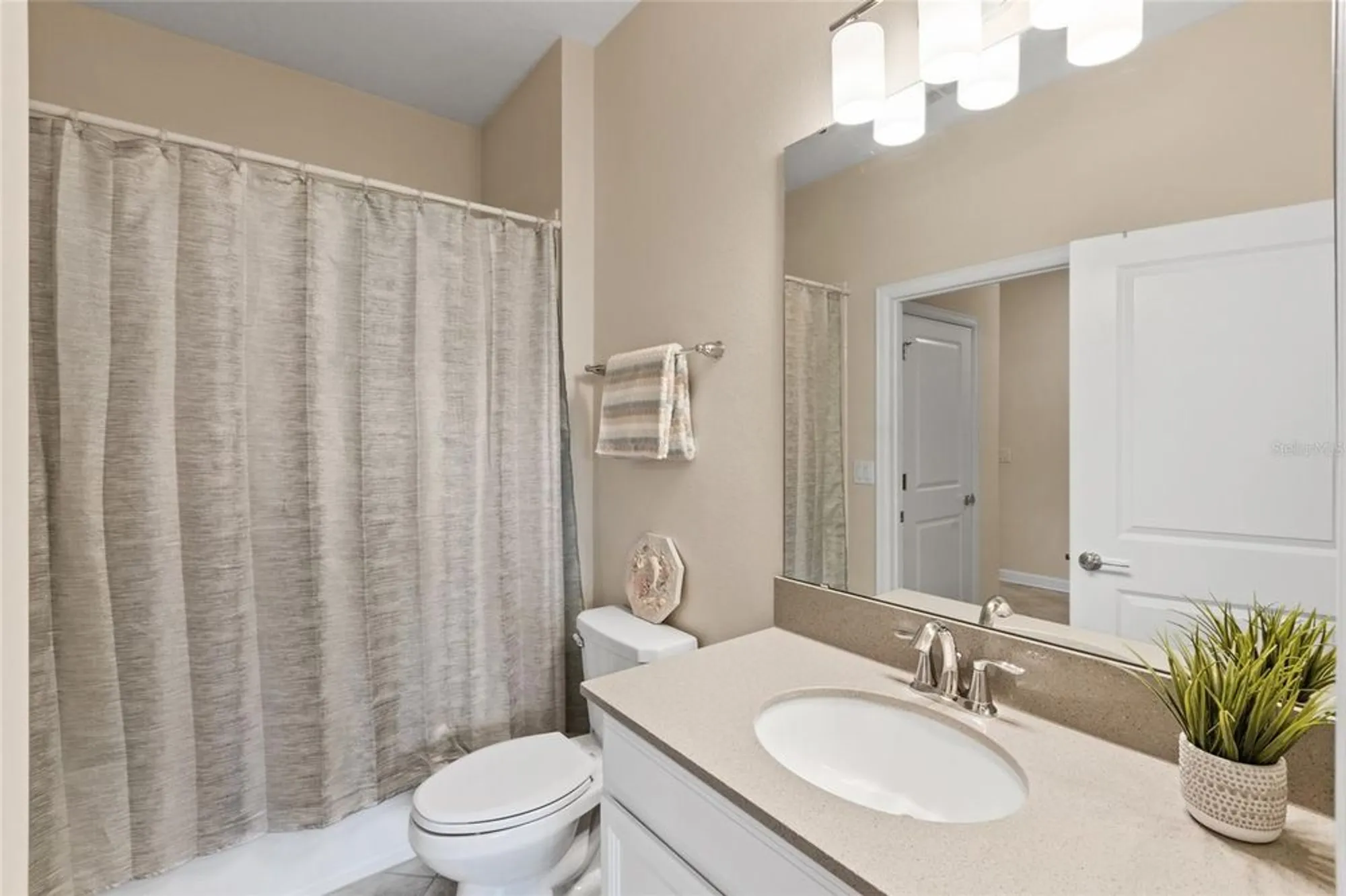 Property Slideshow image 23 of 42 | 2877 attwater loop, Winter Haven, FL, 33884